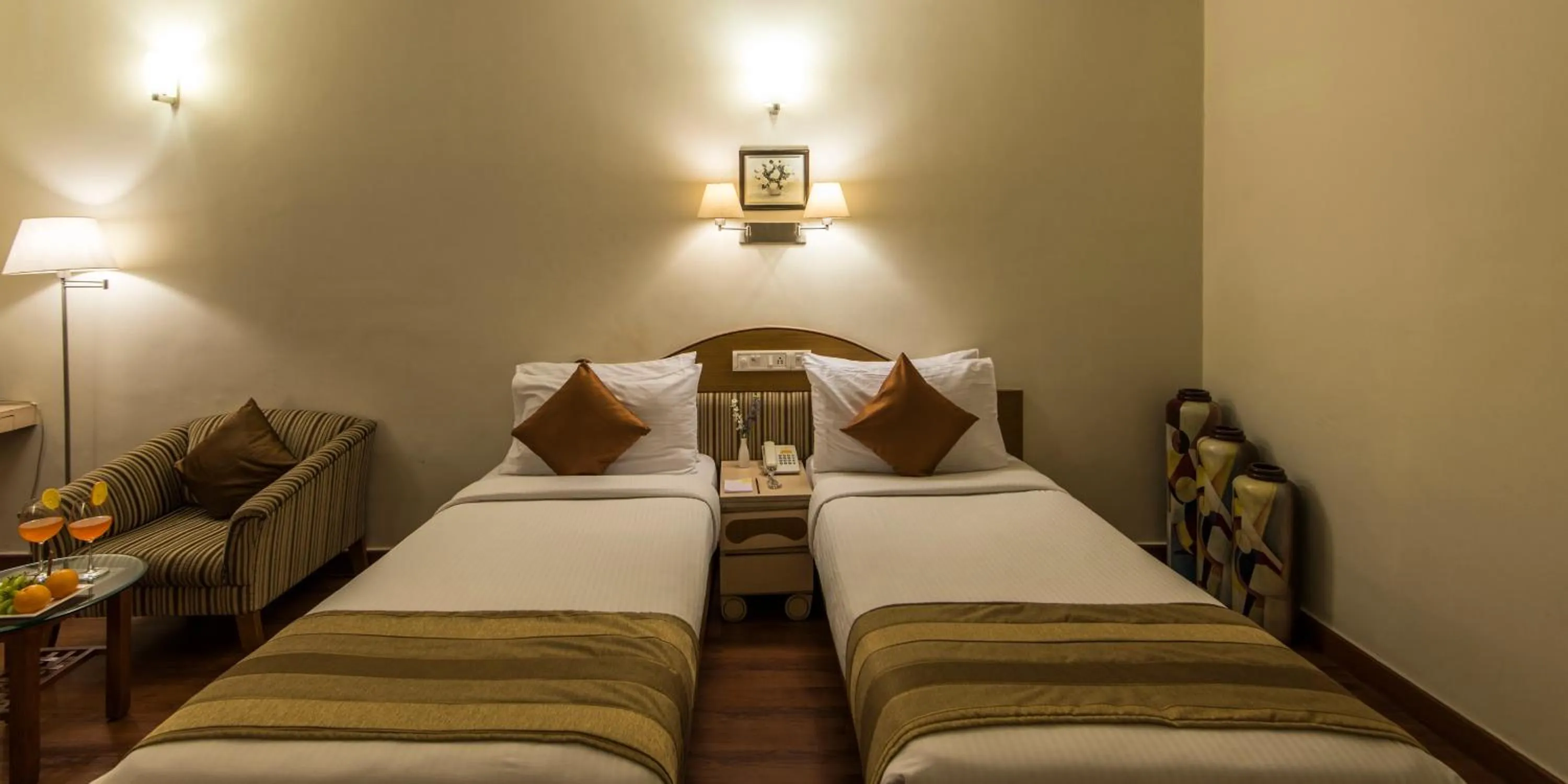 Bed in Hotel Park Central Koregaon Park