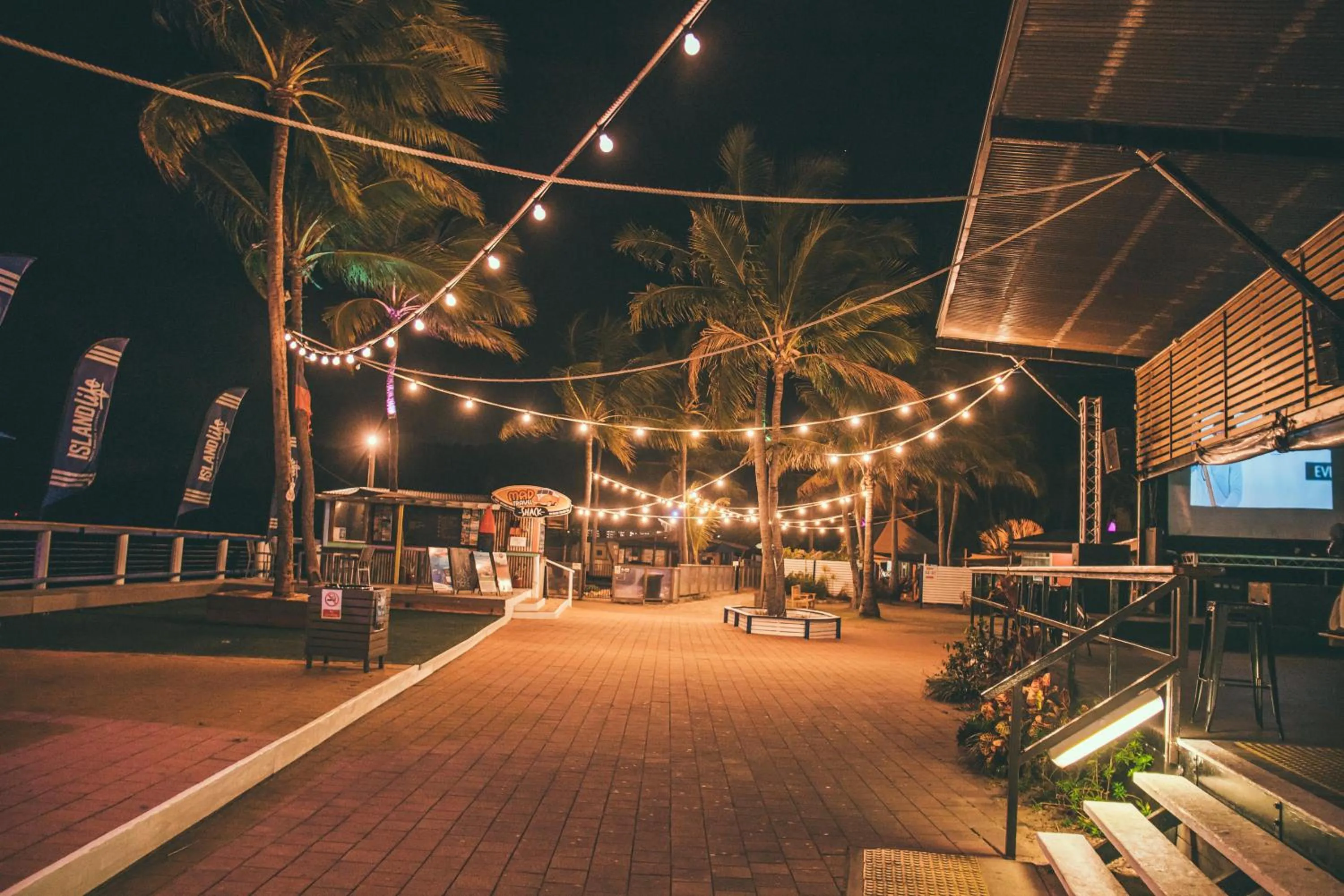 Patio in Nomads Magnetic Island