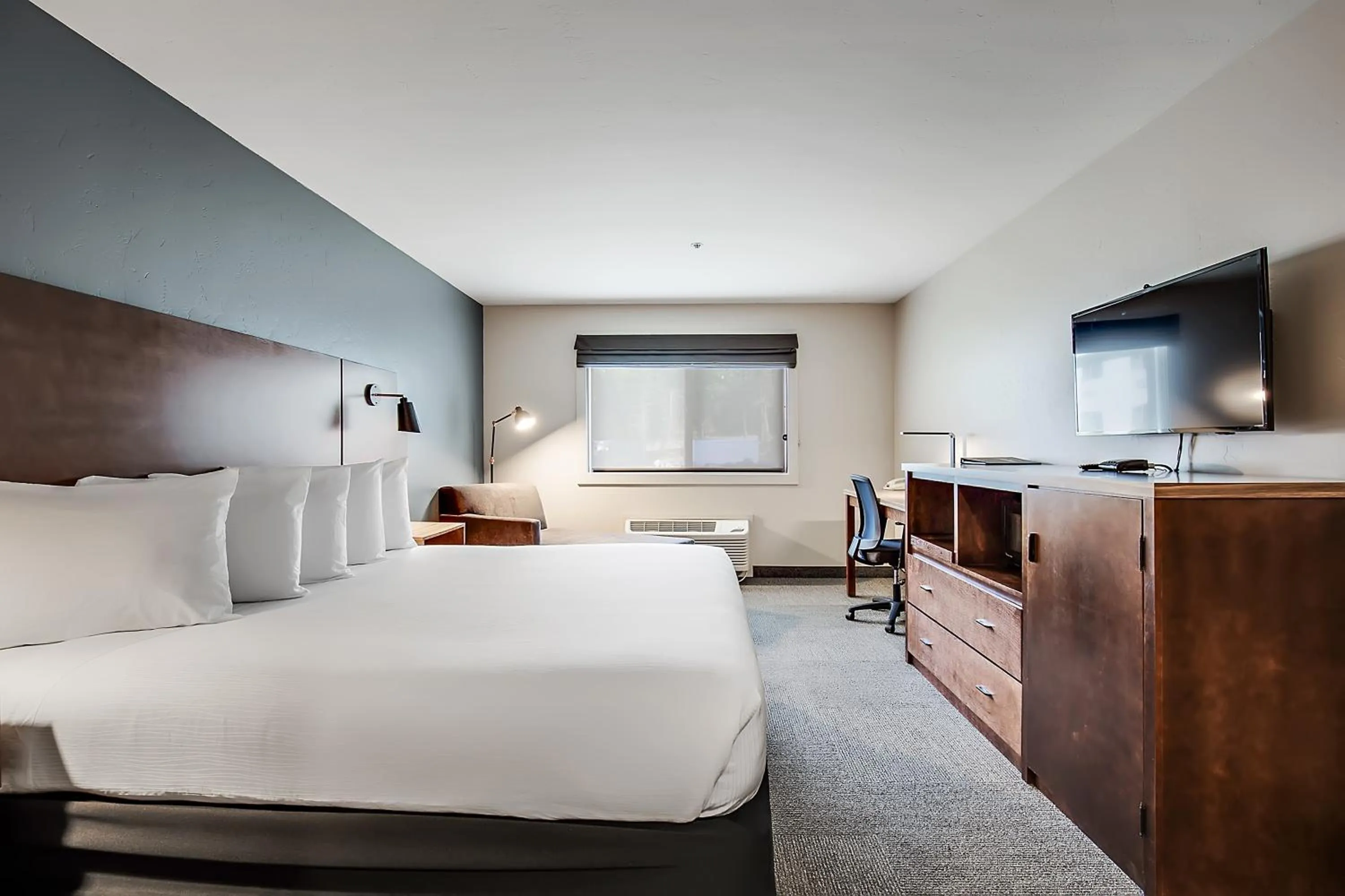 Bed in Third Street Inn