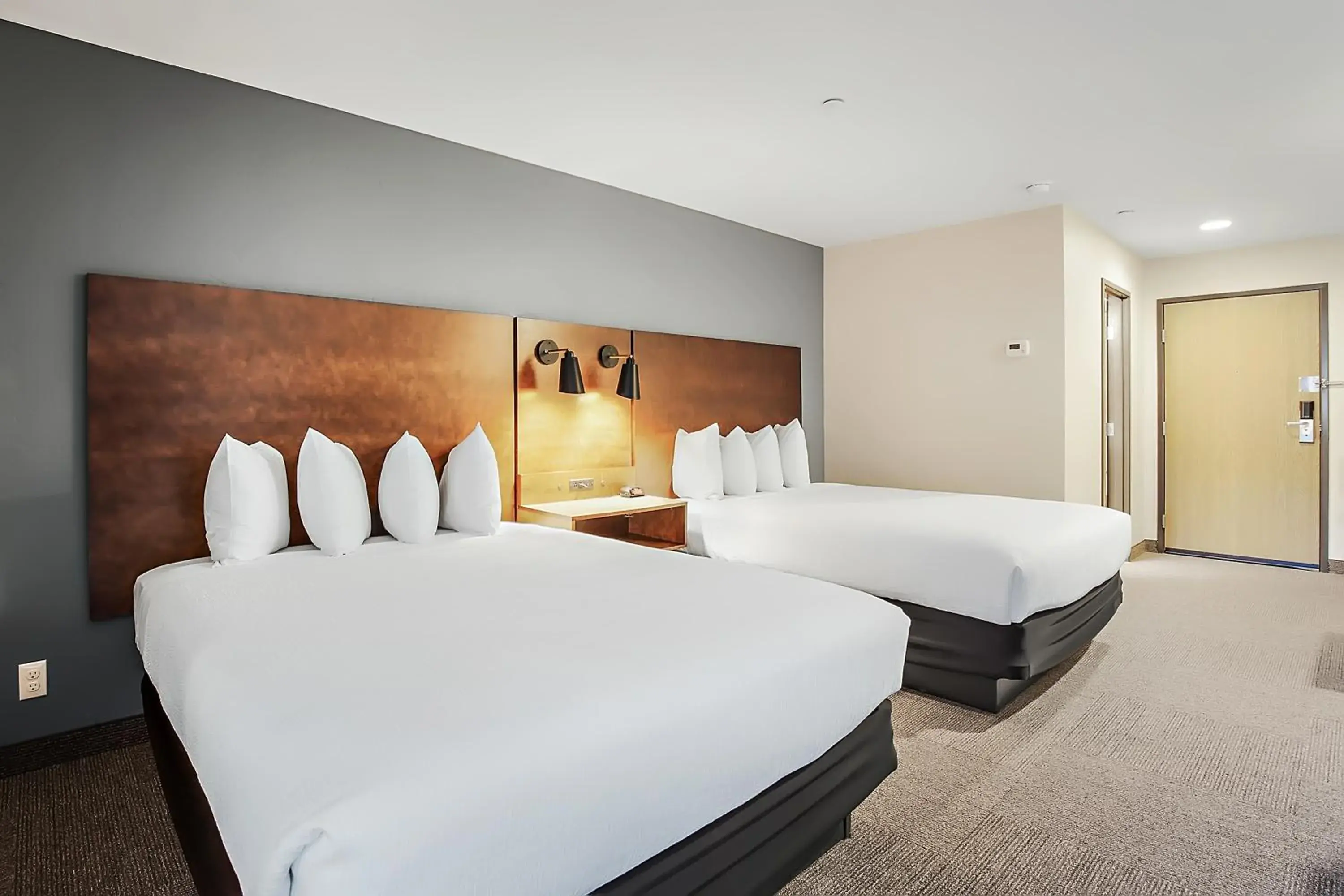 Deluxe Queen Room with Two Queen Beds in Third Street Inn Deluxe Queen Room with Two Queen Beds in Third Street Inn