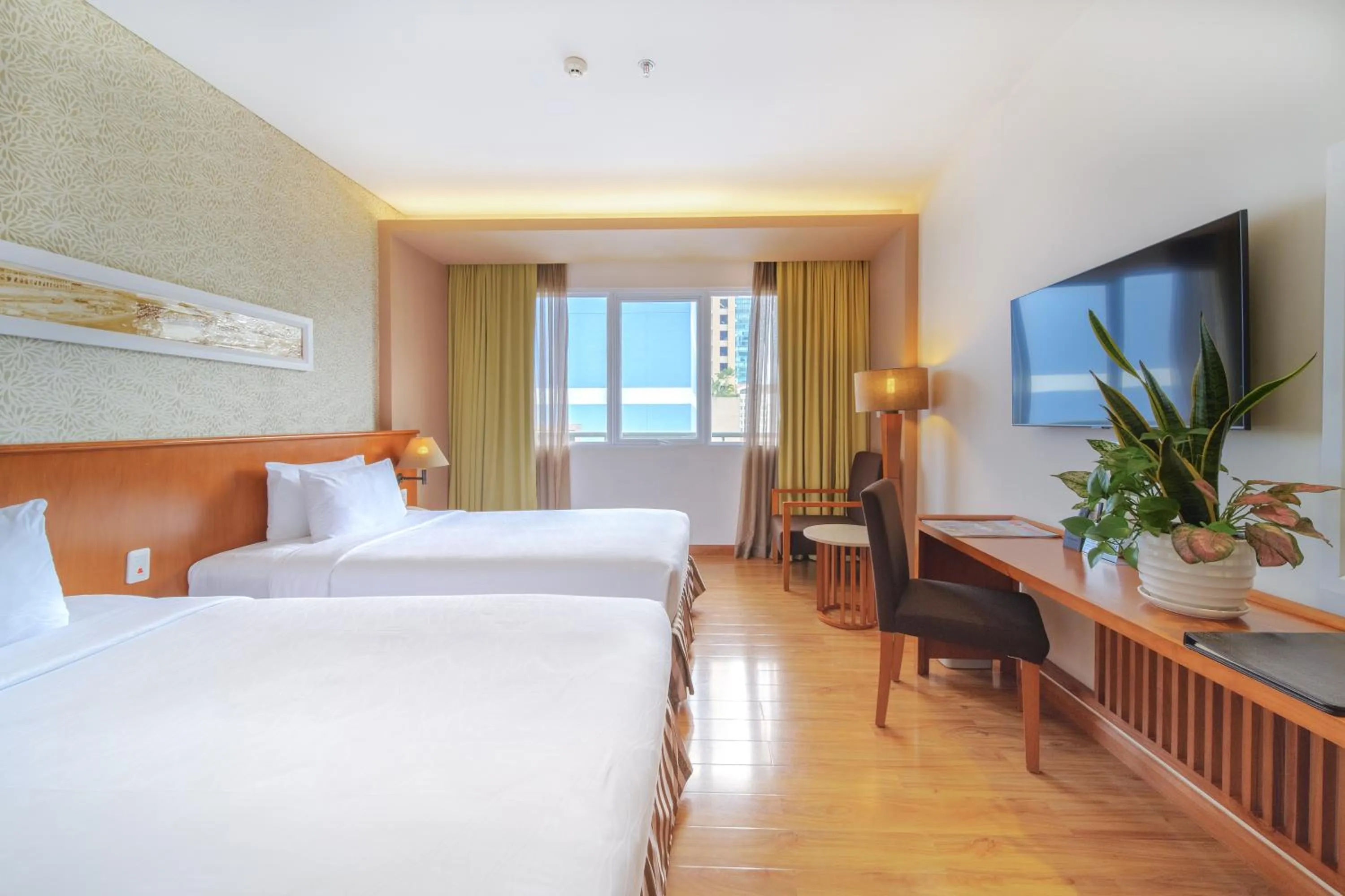 Photo of the whole room, Bed in Saigon Hotel