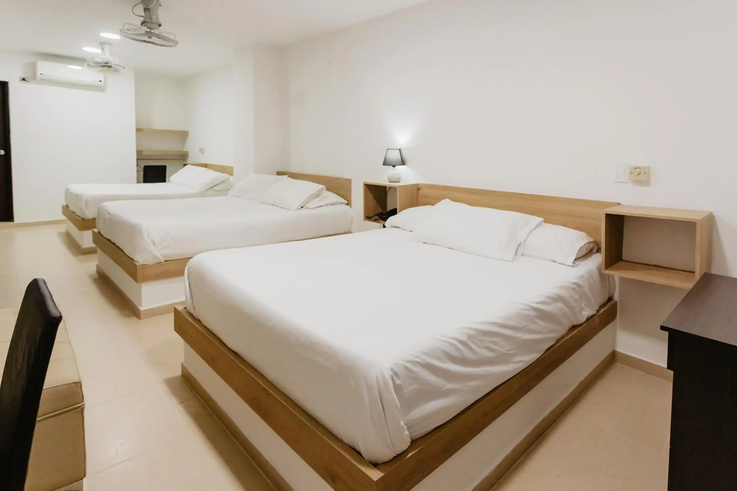 Basic Triple Room in Hotel Plataneras Plaza Basic Triple Room in Hotel Plataneras Plaza