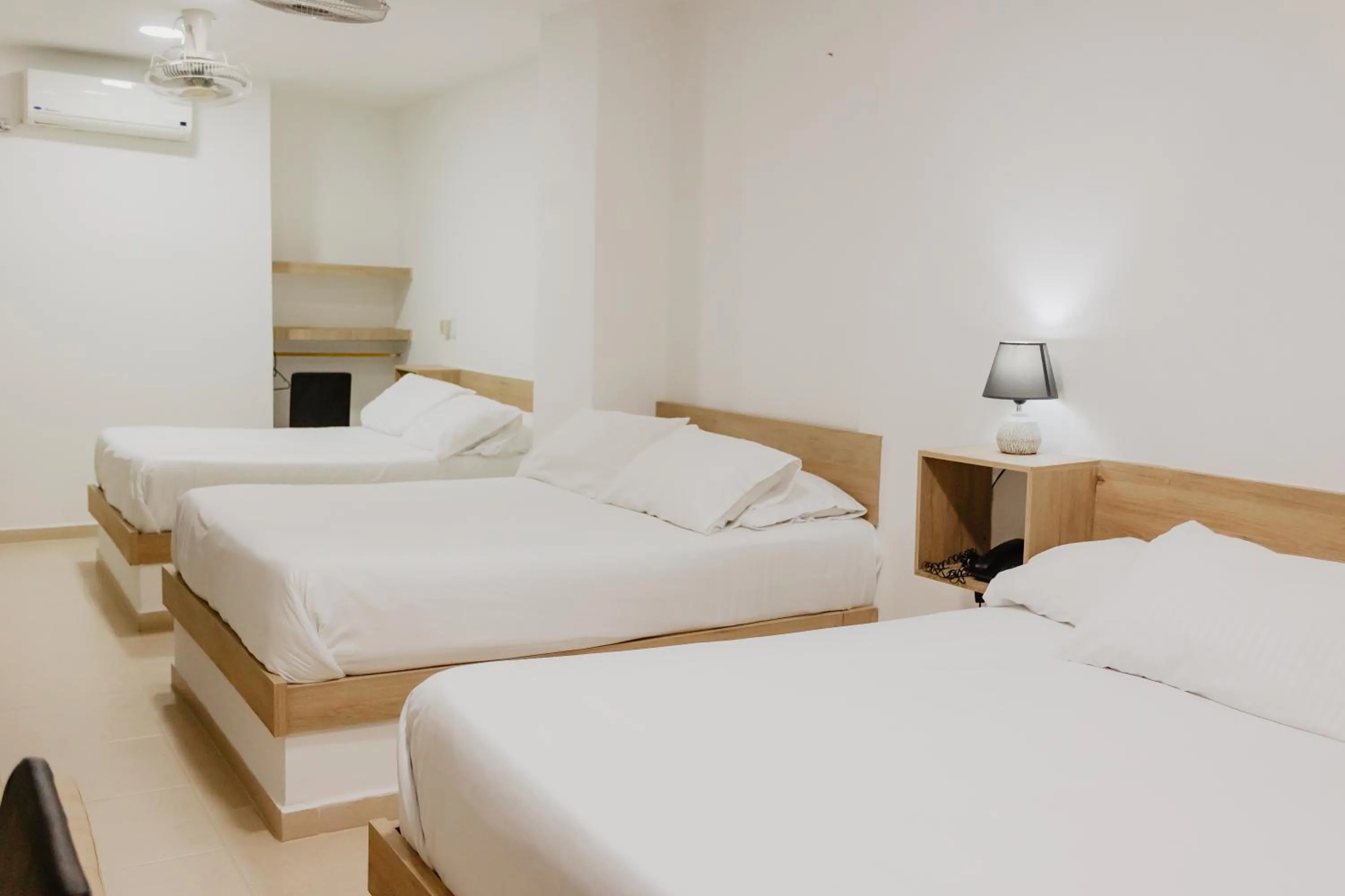 Bed in Hotel Plataneras Plaza