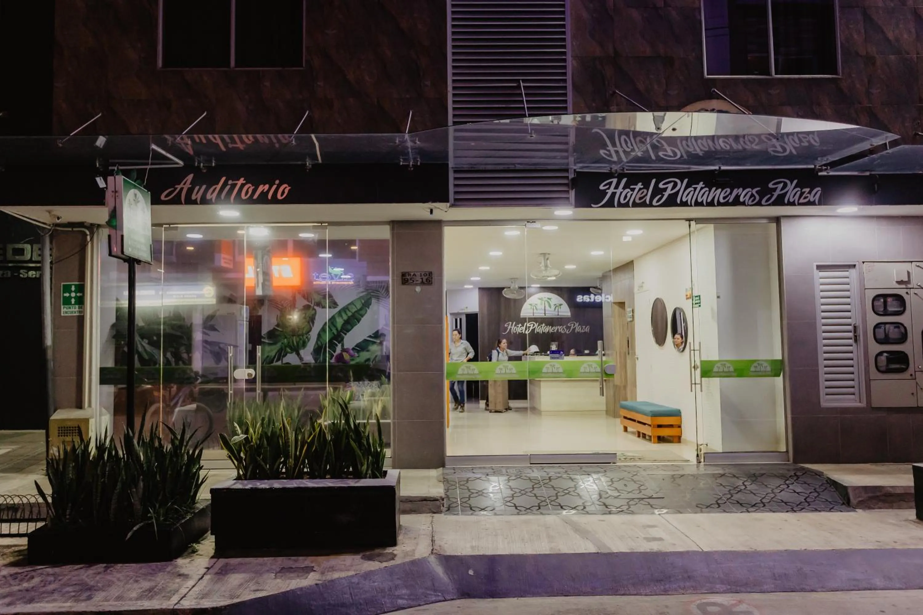 Property building in Hotel Plataneras Plaza