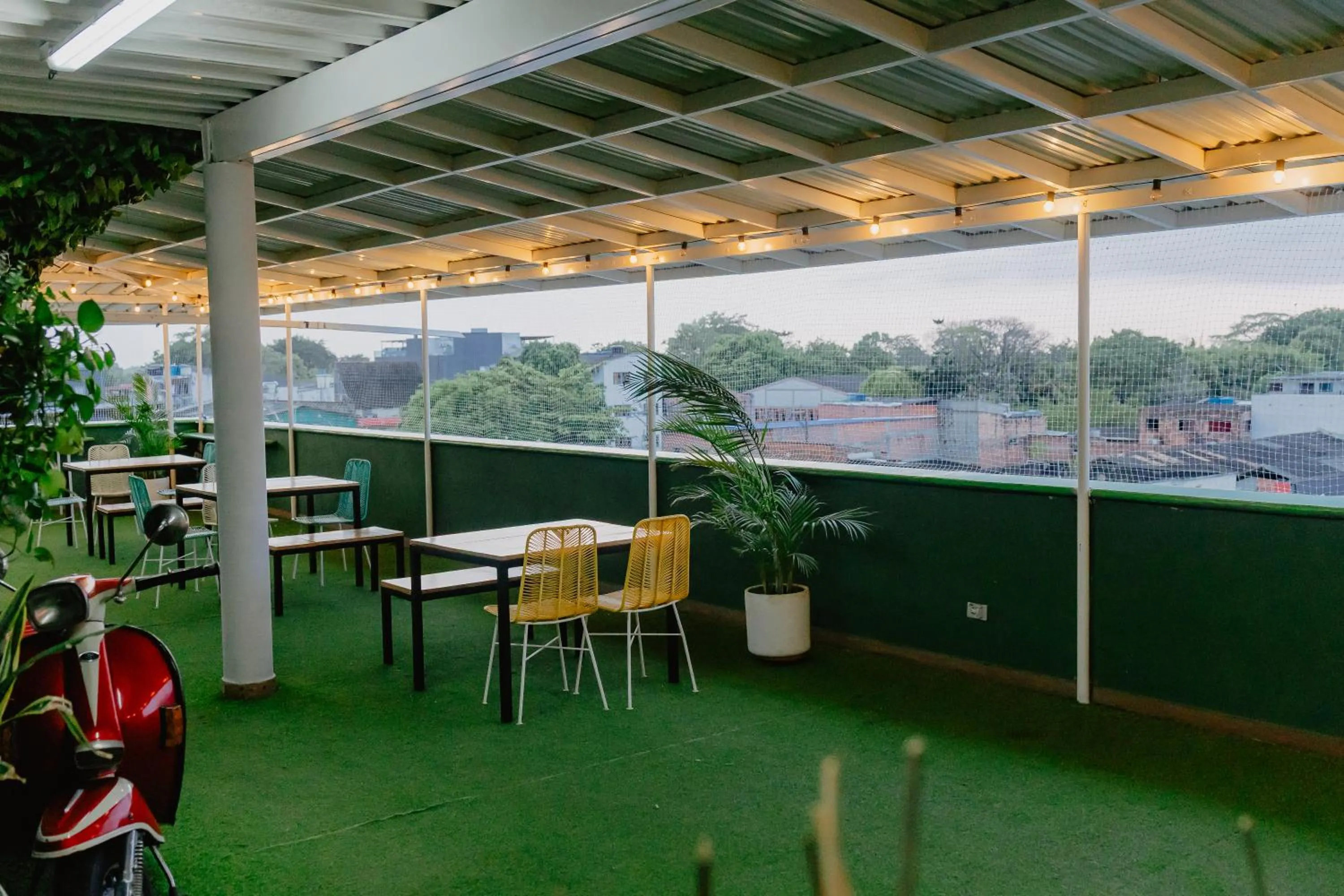 Restaurant/places to eat in Hotel Plataneras Plaza