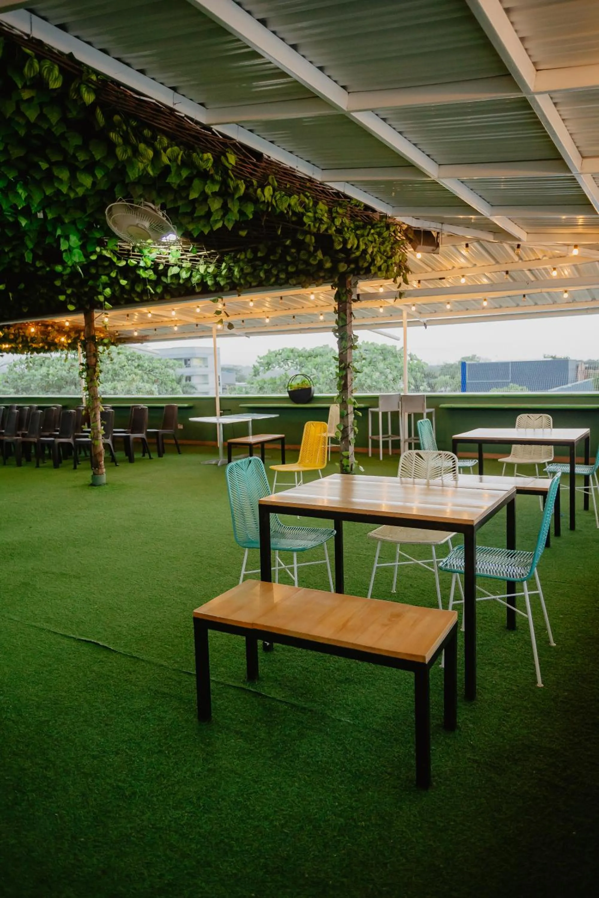 Restaurant/places to eat in Hotel Plataneras Plaza