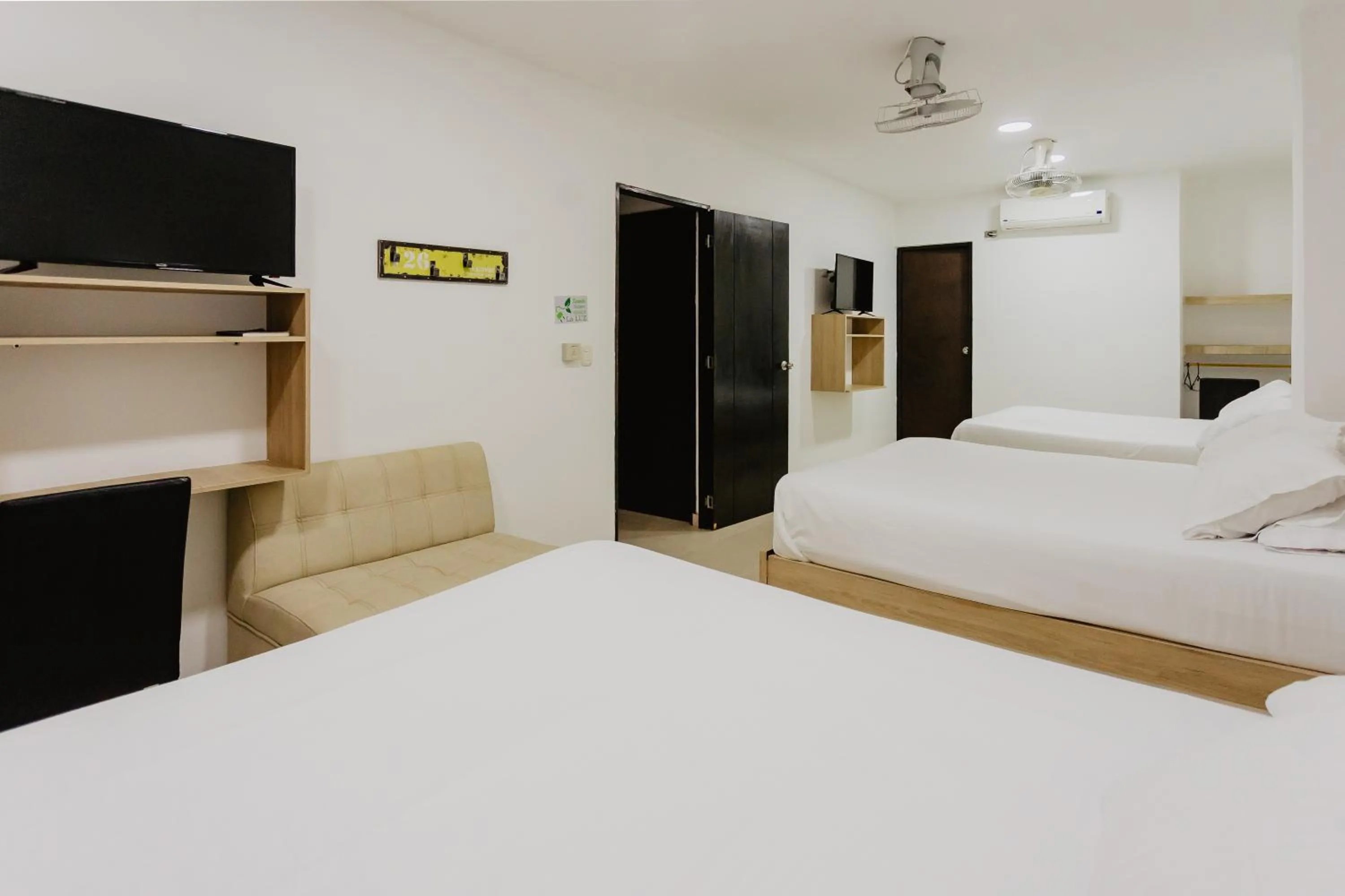 Bed in Hotel Plataneras Plaza