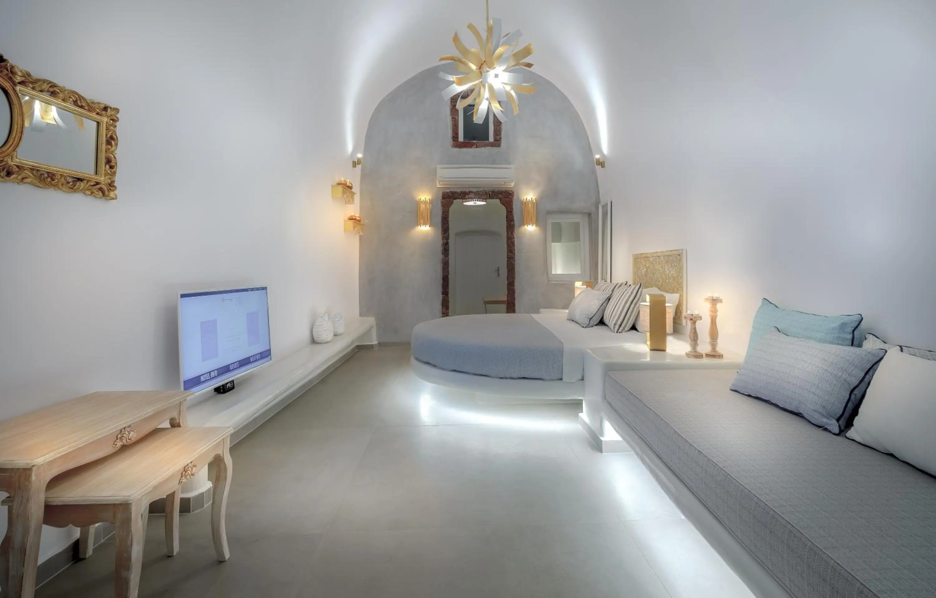 Bedroom, Bed in Secret Legend Suites