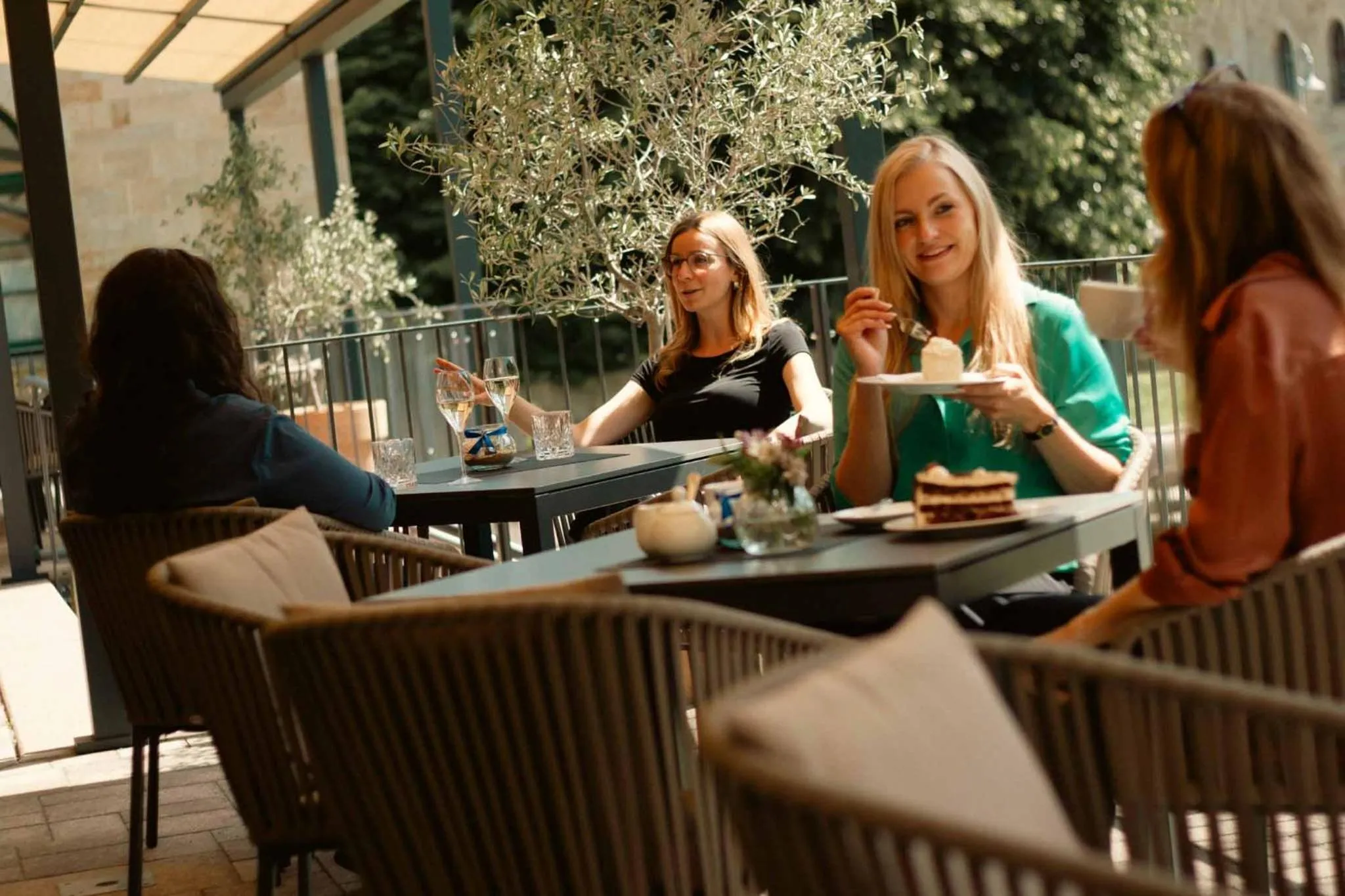 Restaurant/places to eat in Schlosshotel Blankenburg