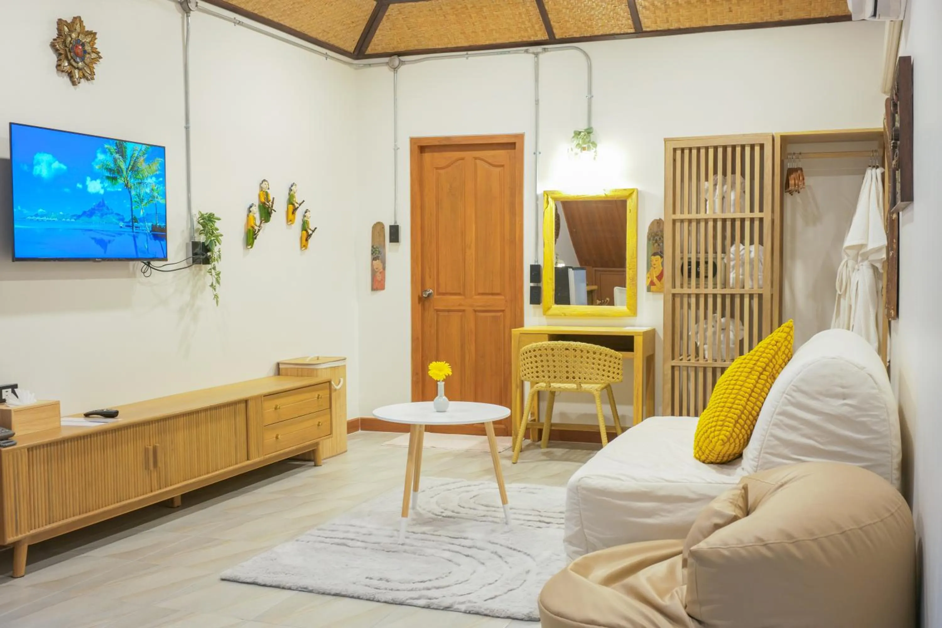 Living room in Buri Gallery House