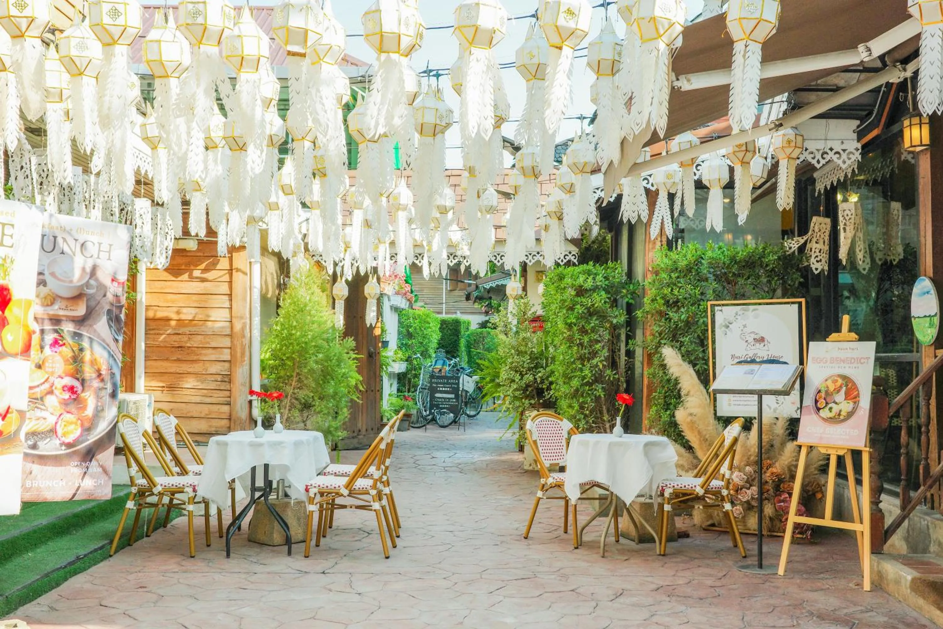 Facade/entrance in Buri Gallery House