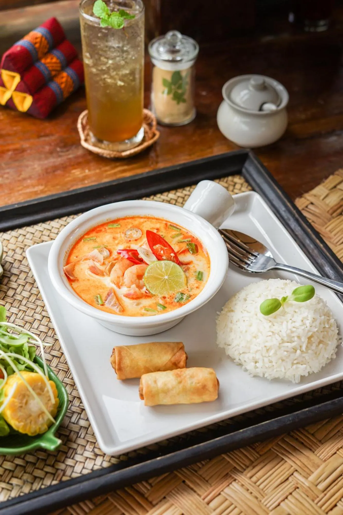 Restaurant/places to eat in Buri Gallery House