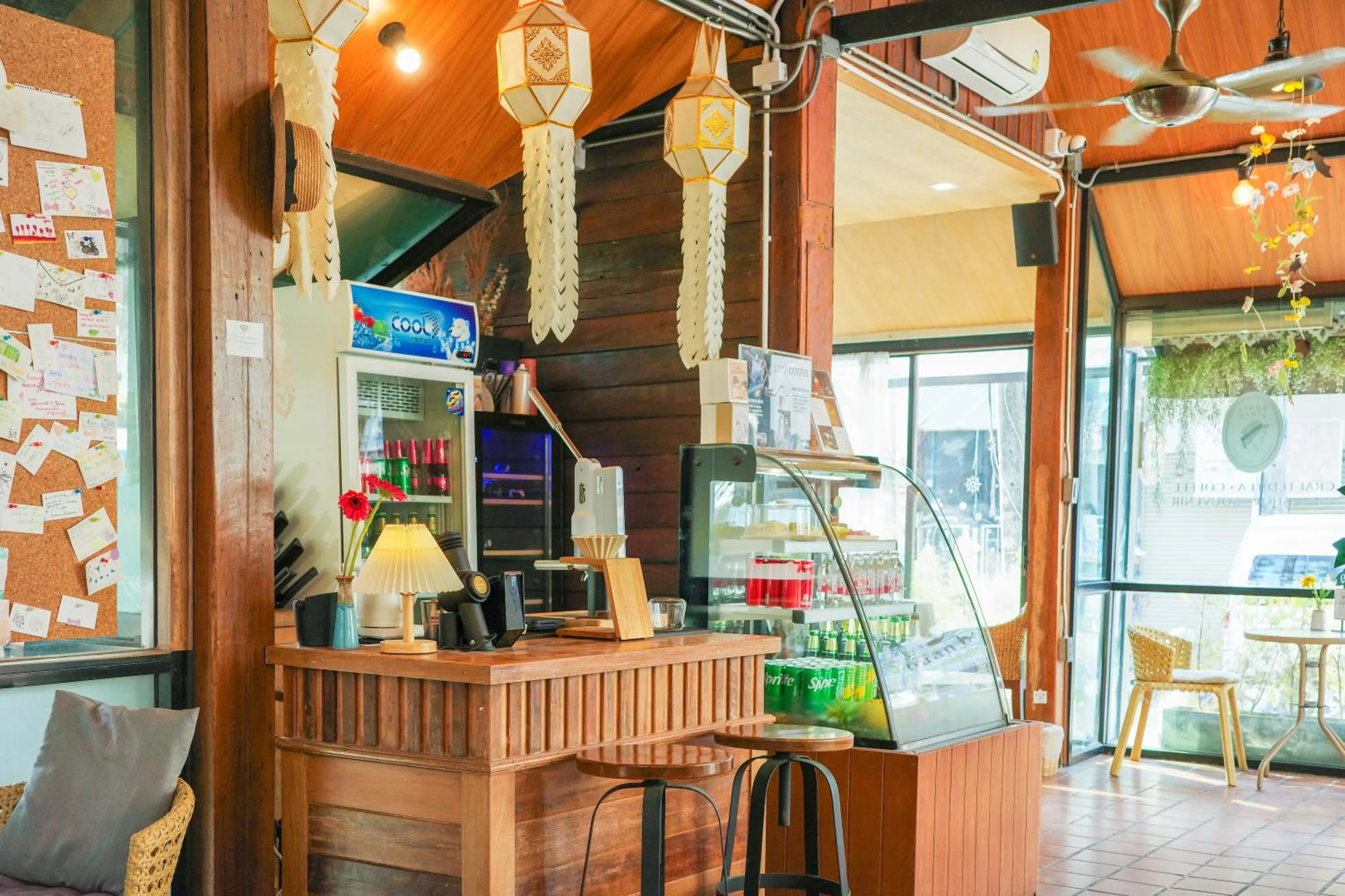 Restaurant/places to eat in Buri Gallery House