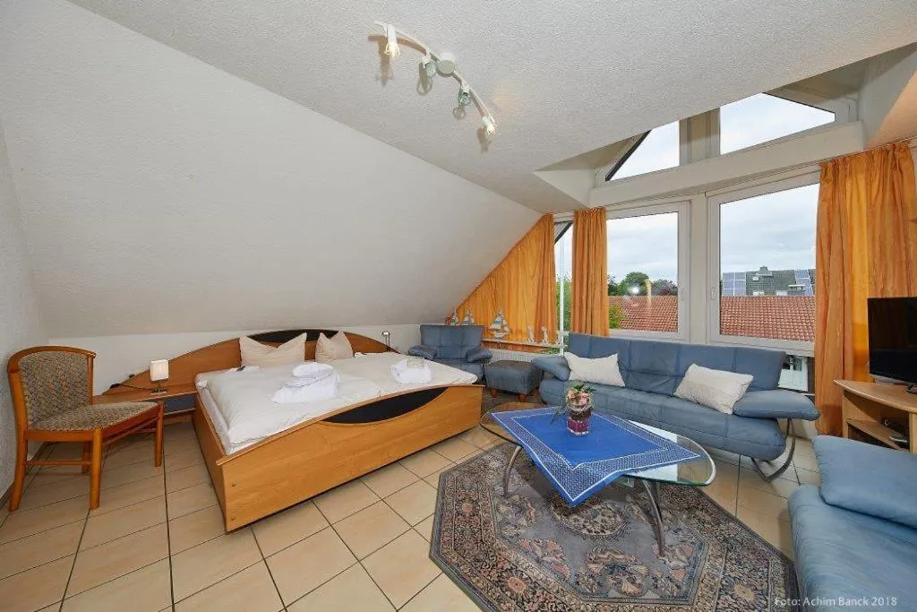 Photo of the whole room, Bed in Seeblick