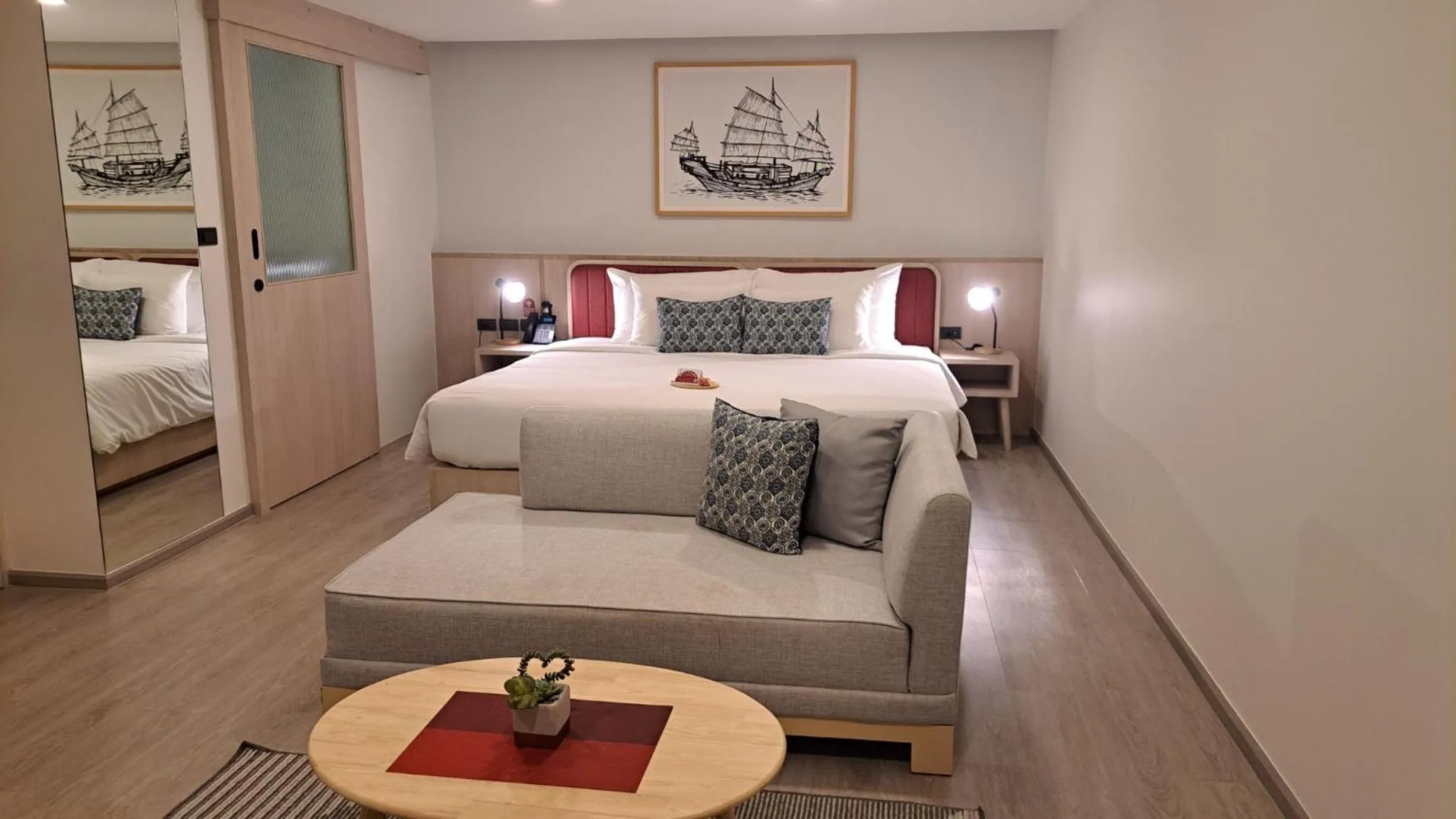 Bed in Hotel Midtown Ratsada