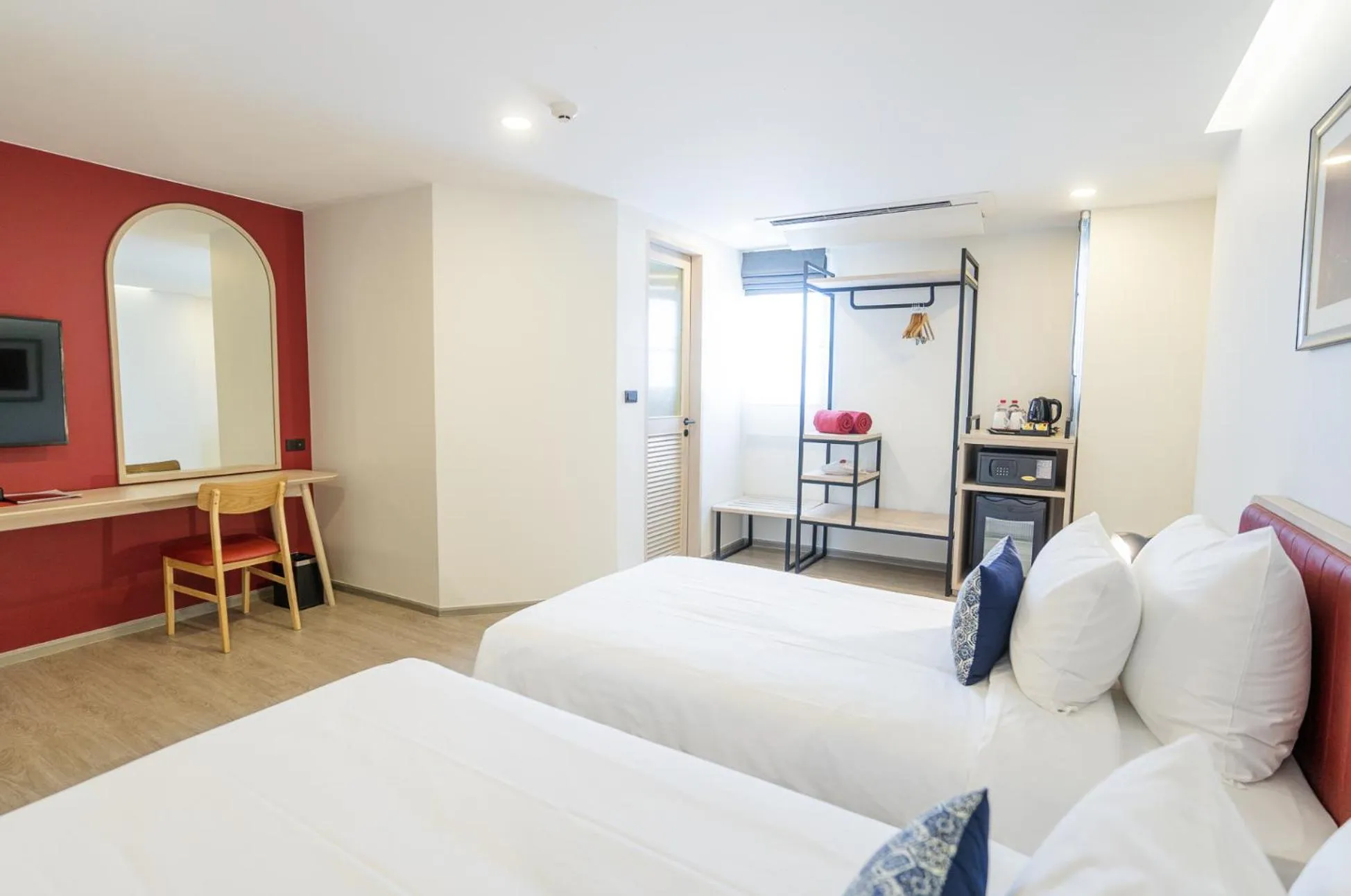 Bedroom, Bed in Hotel Midtown Ratsada