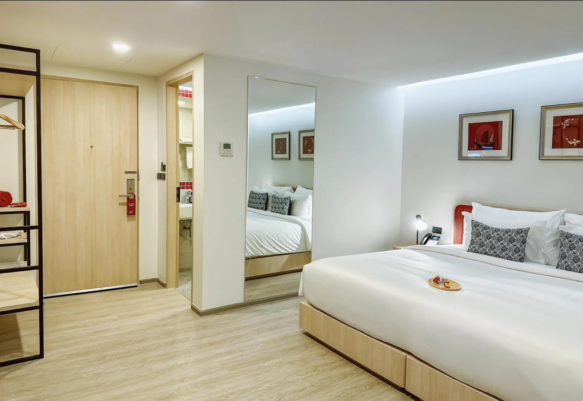 Bedroom, Bed in Hotel Midtown Ratsada