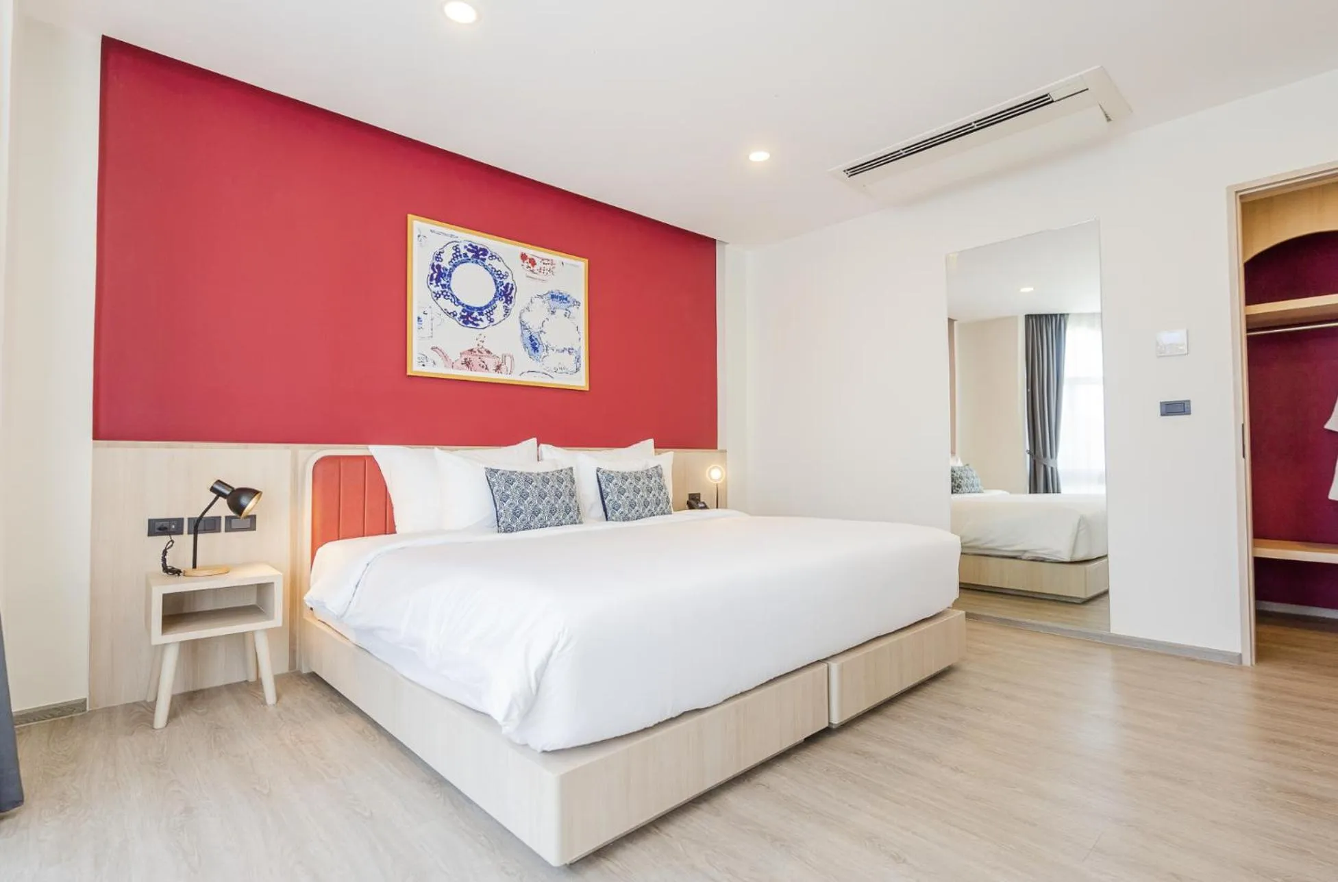 Bedroom, Bed in Hotel Midtown Ratsada