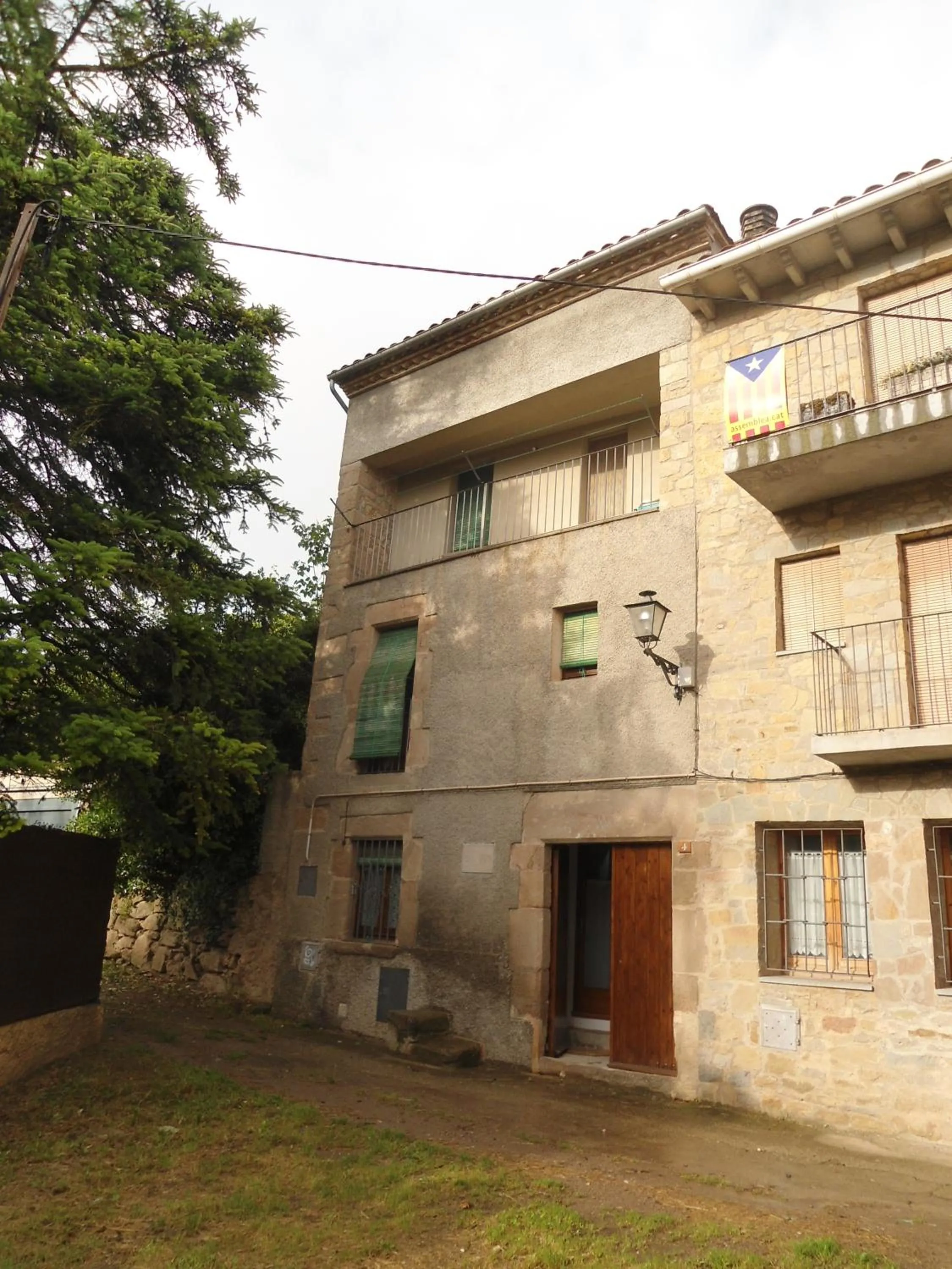 Facade/entrance in Cal Son