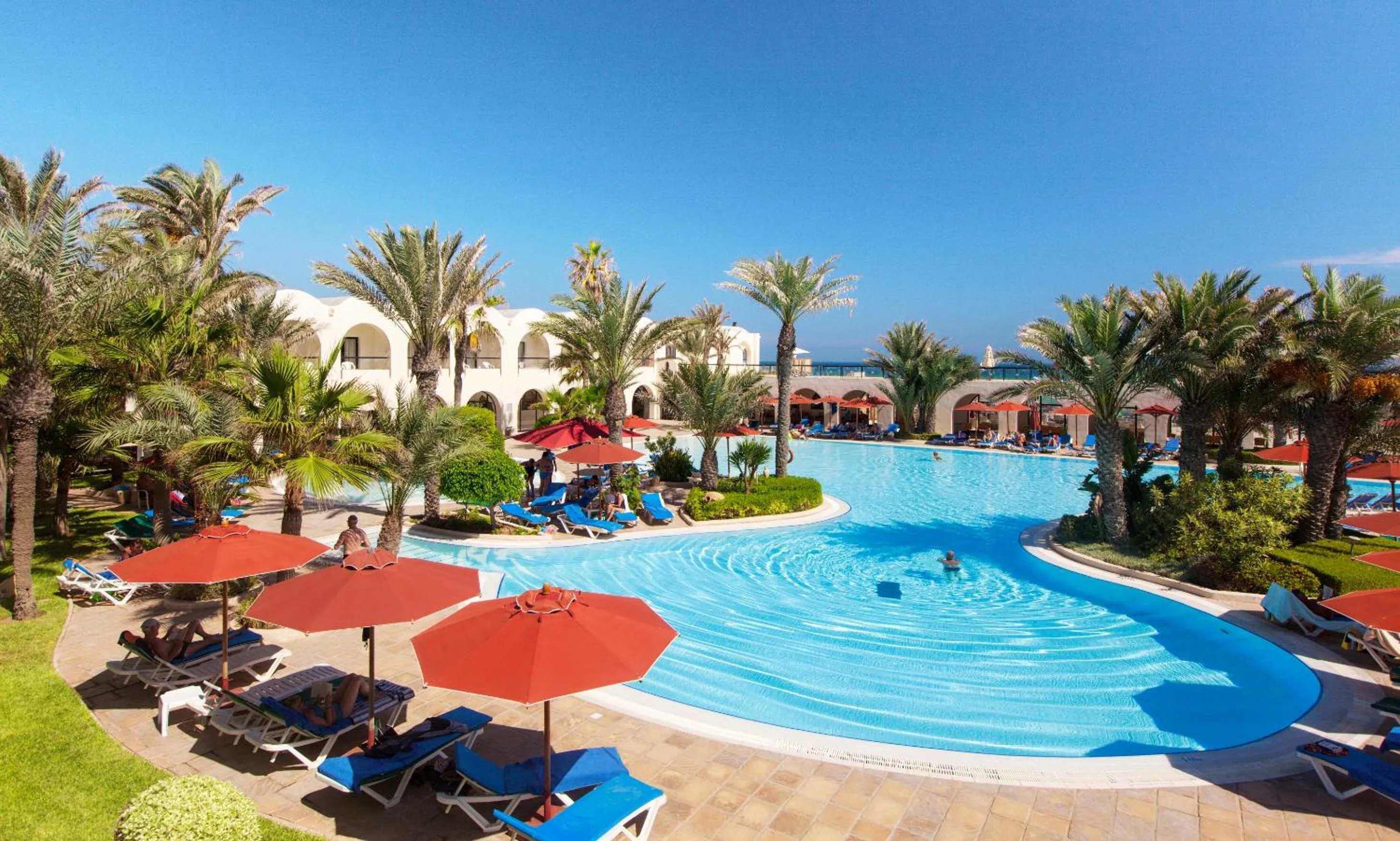 Swimming pool in Sentido Djerba Beach