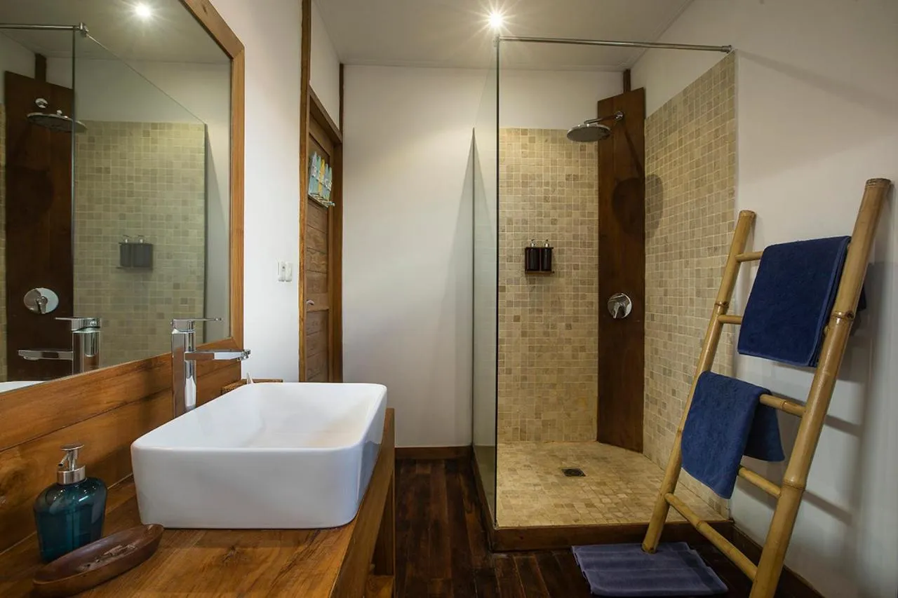 Shower in Orora Bungalows