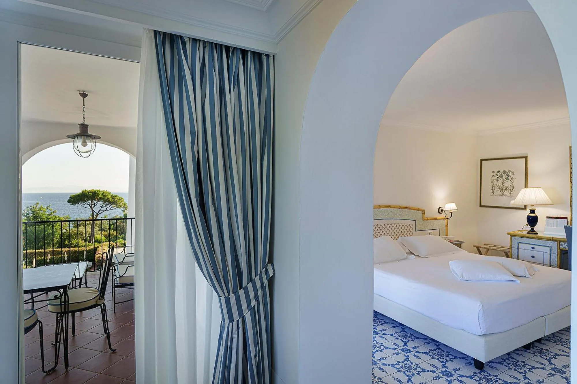 Bed in Grand Hotel Il Moresco