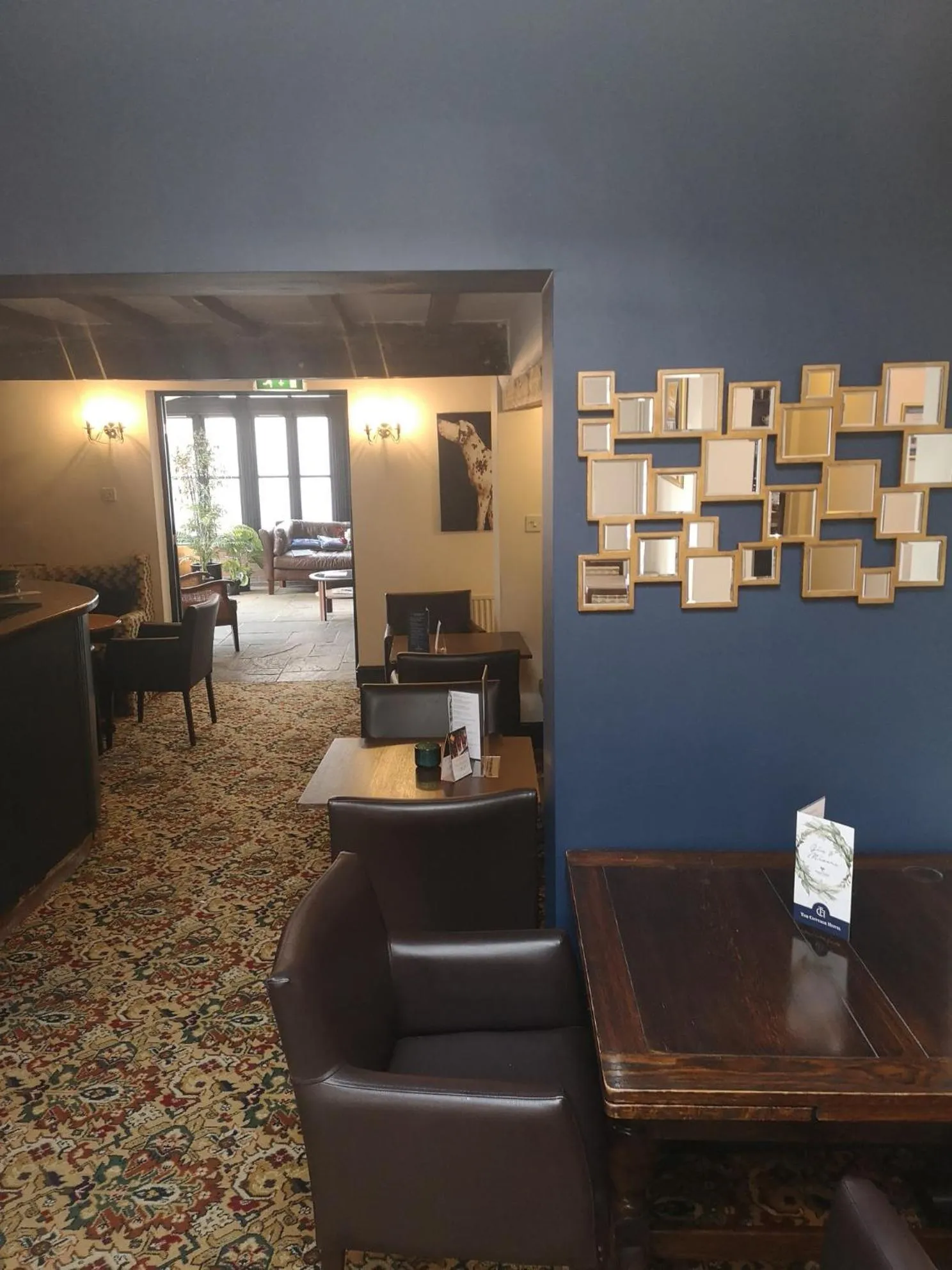 Lounge or bar in The Cottage Hotel