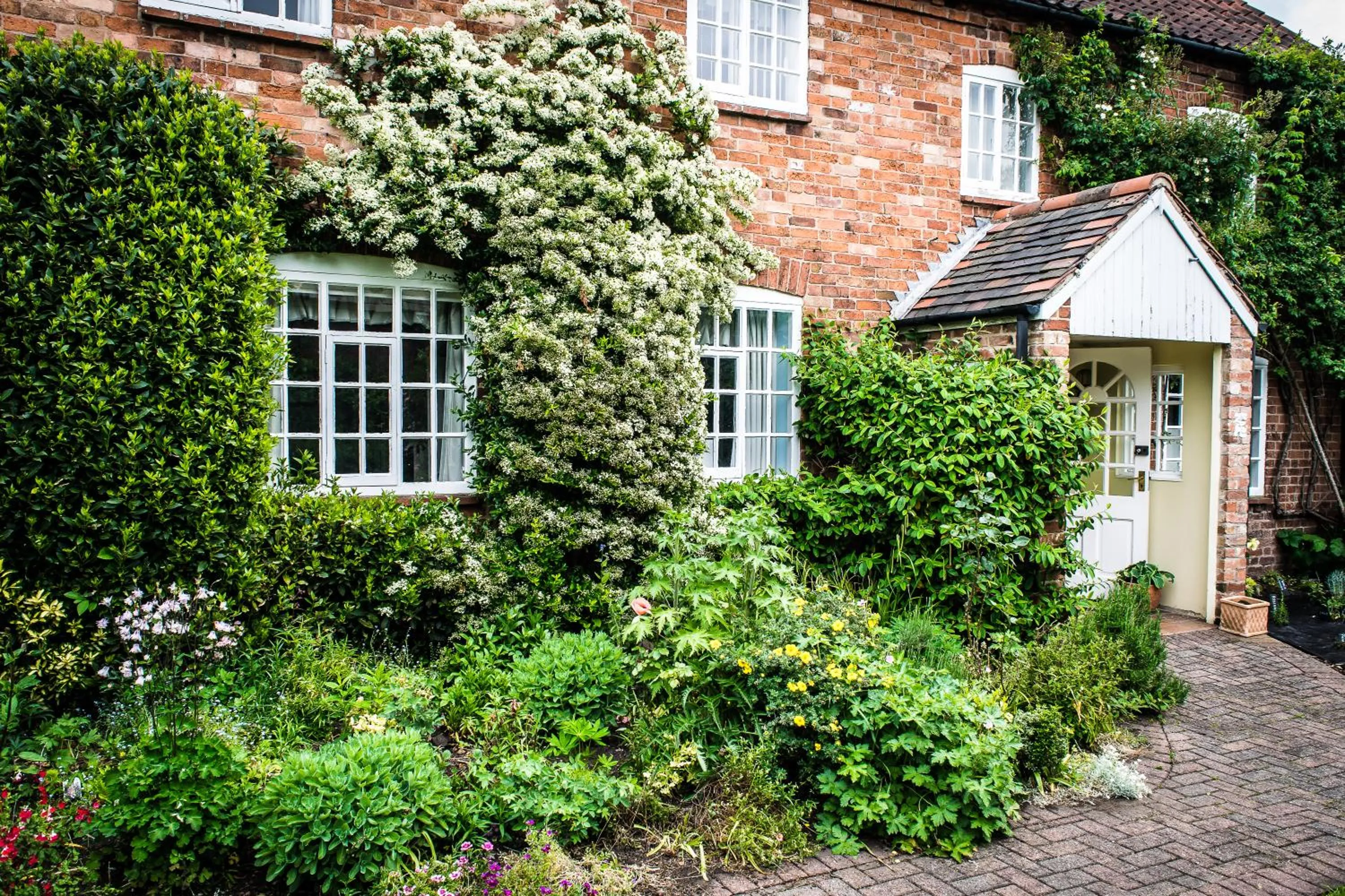 Property building in The Cottage Hotel