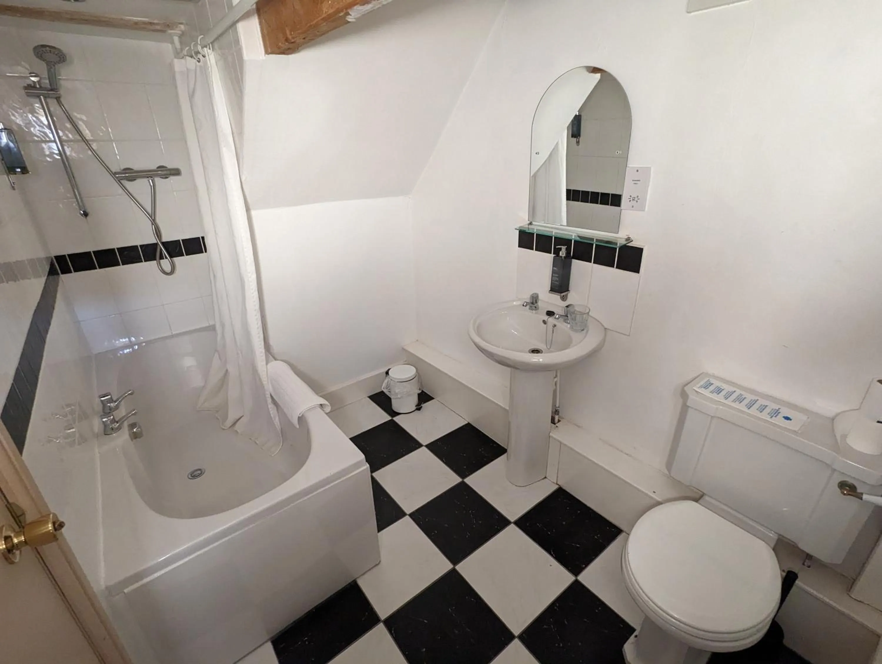 Bathroom in The Cottage Hotel