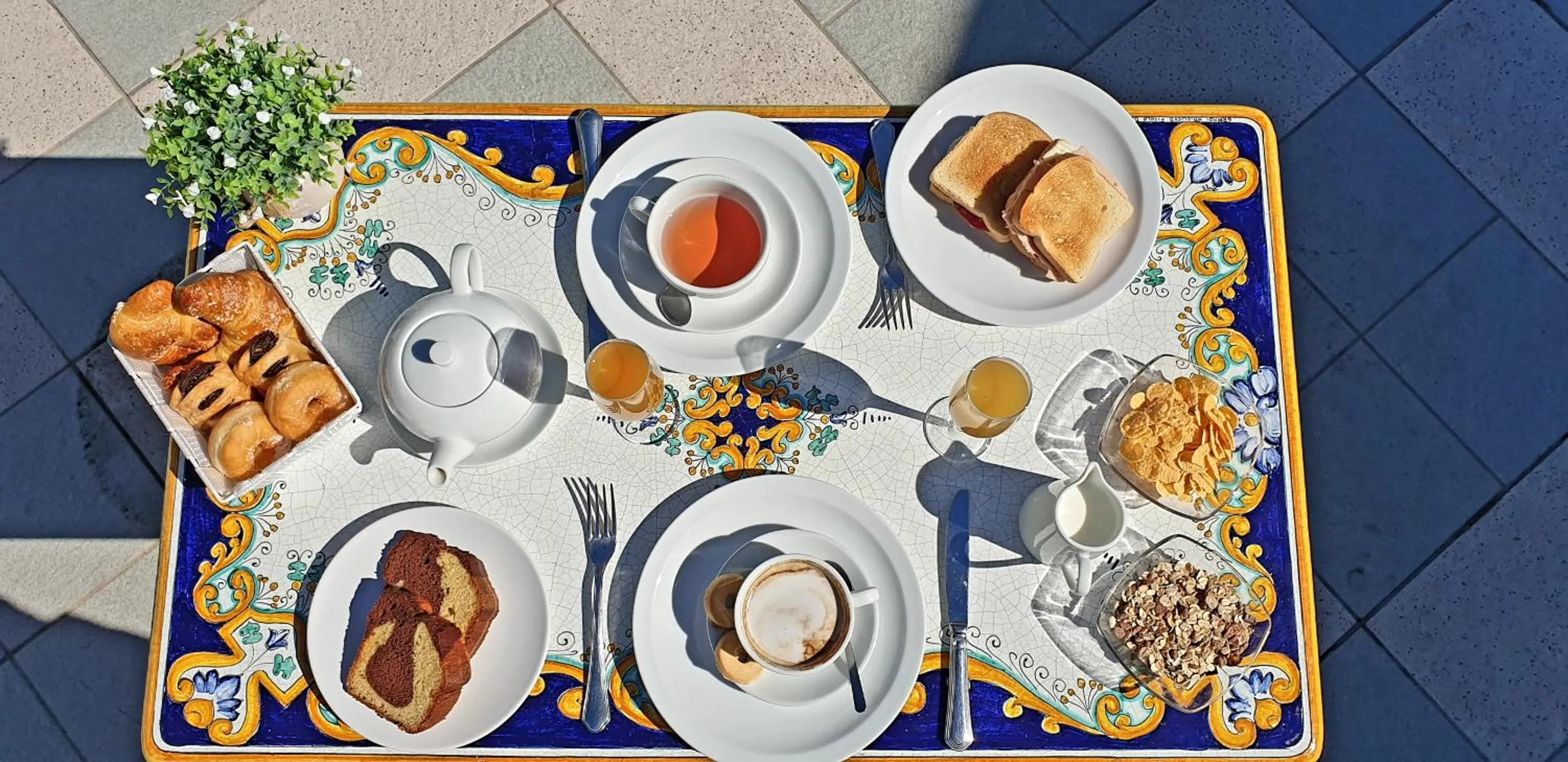 Breakfast in Hotel Myage