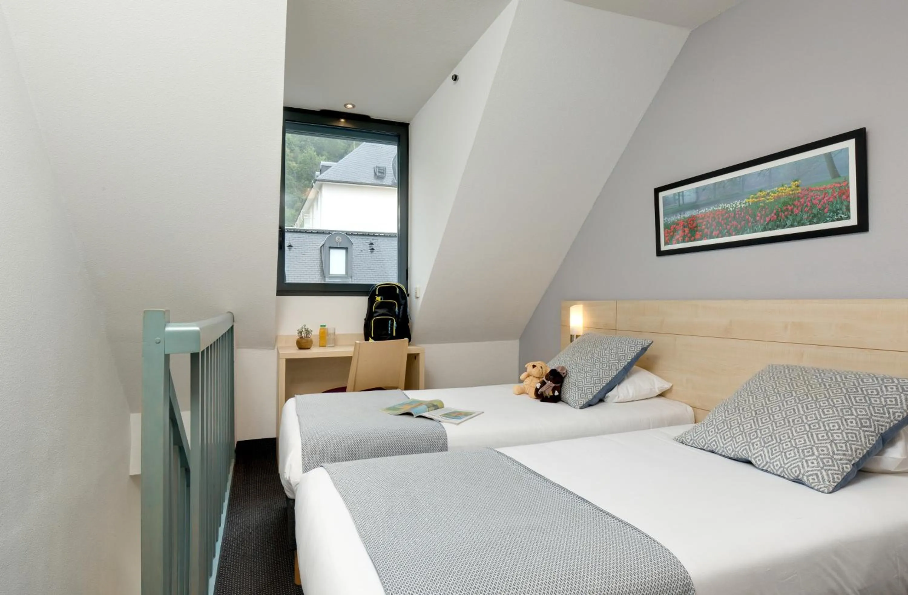 Photo of the whole room, Bed in Hôtel Padoue