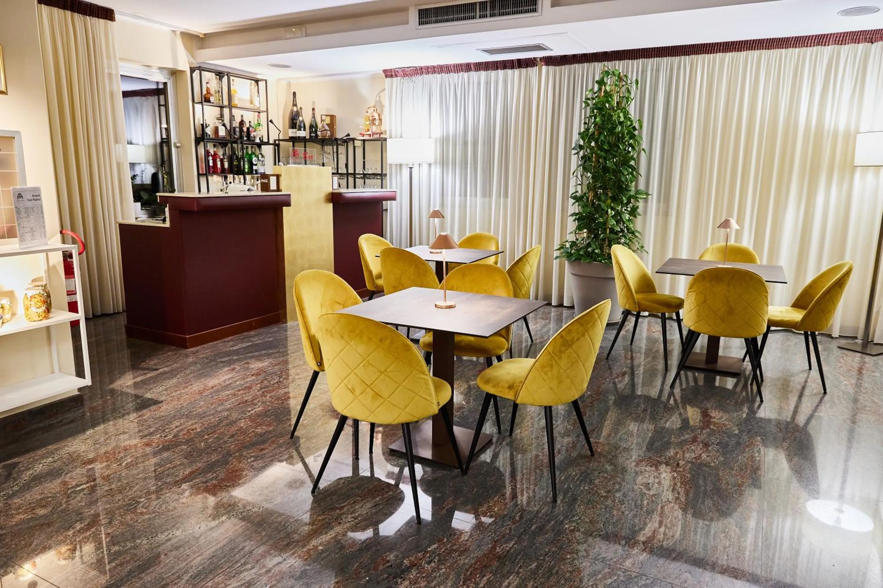 Lounge or bar in Appia Antica Hotel