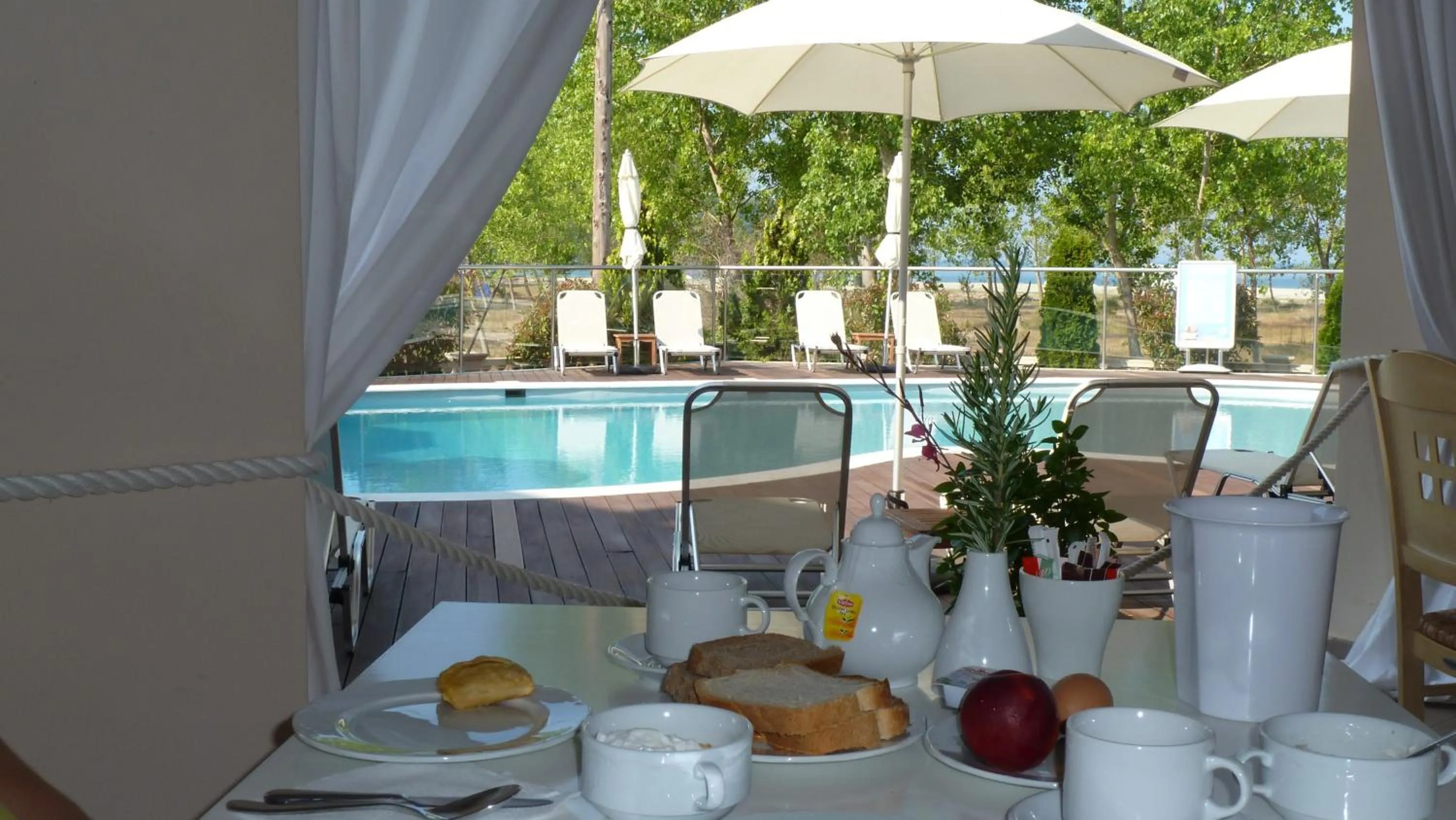 Restaurant/places to eat in Ammos Bay