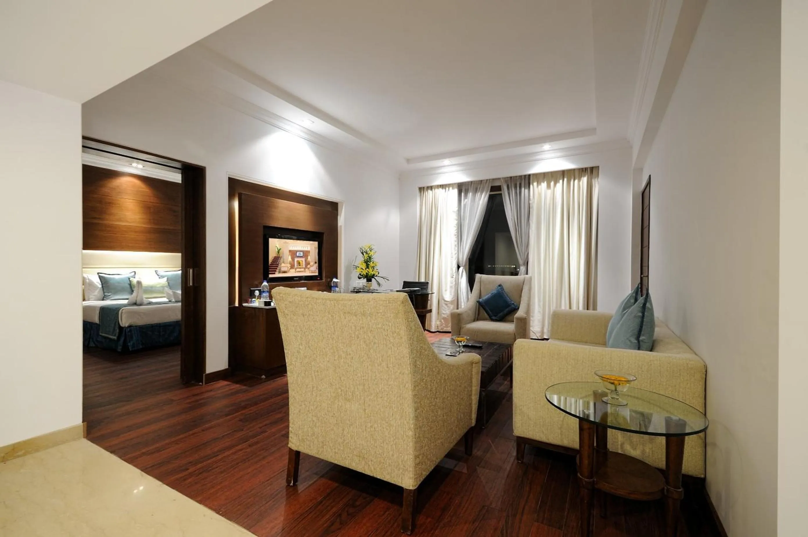 Photo of the whole room, Bed in Radisson Jaipur City Center