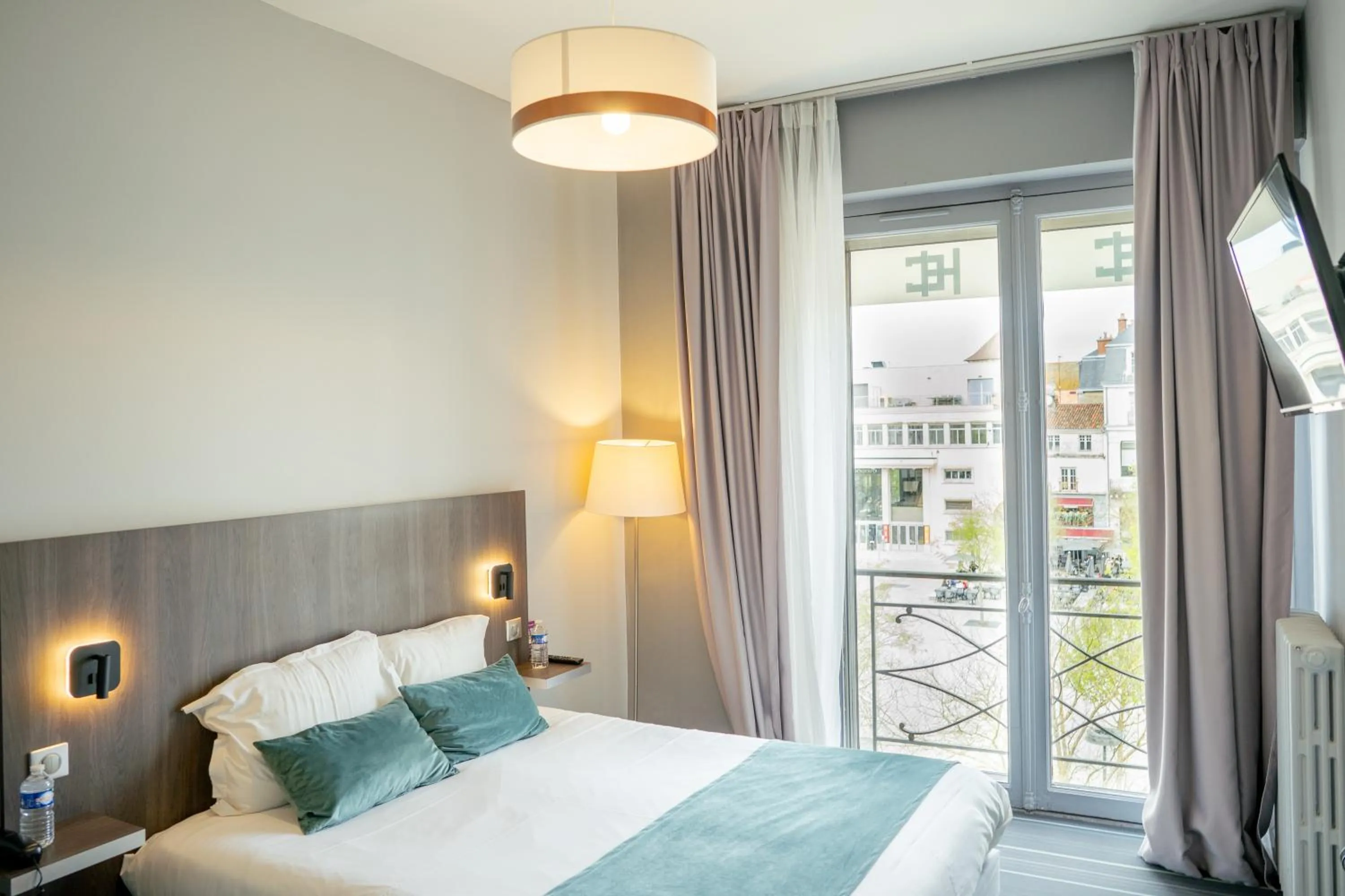 Bed in Hôtel Central