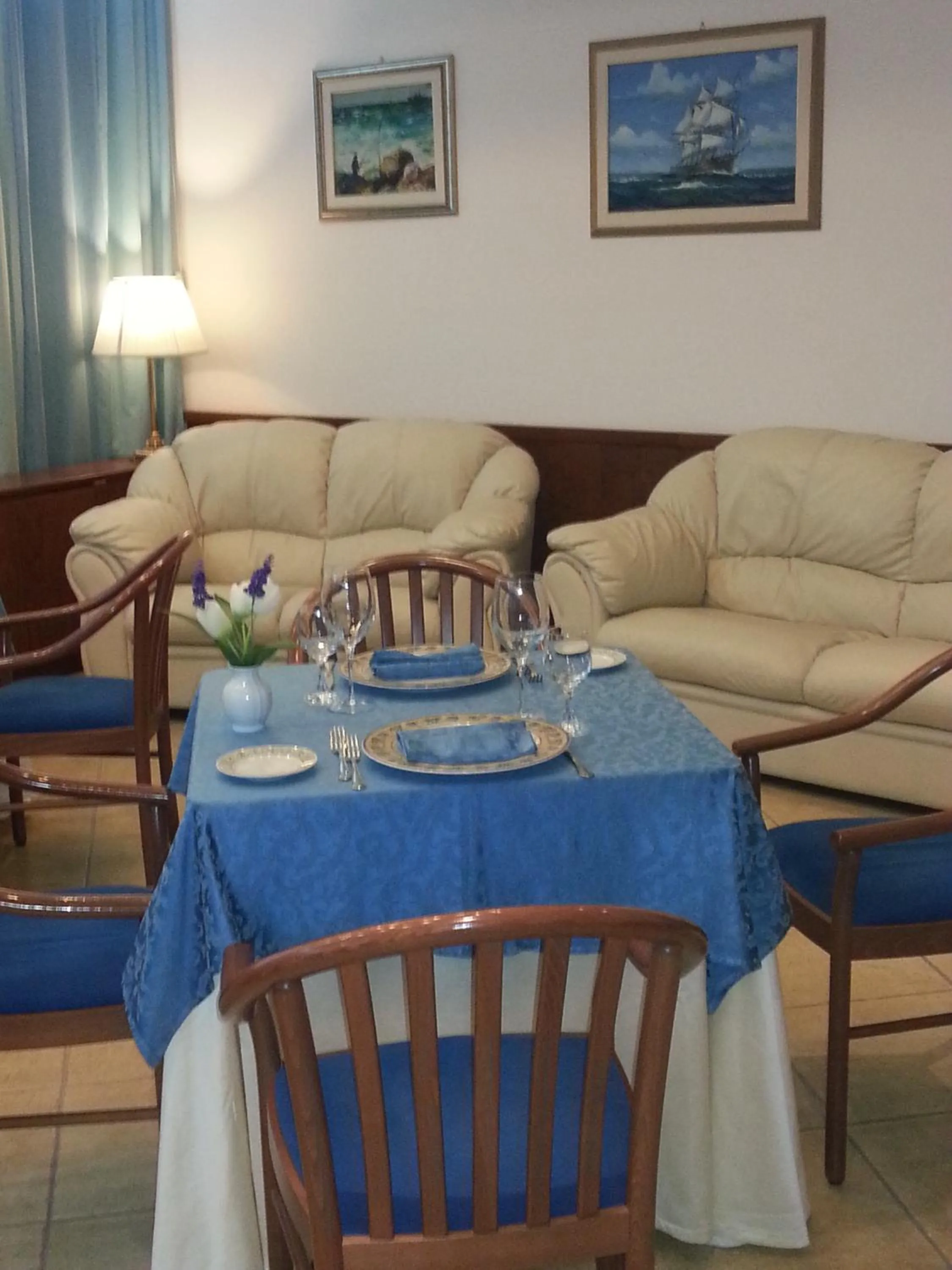 Food and drinks in Hotel Maddaloni