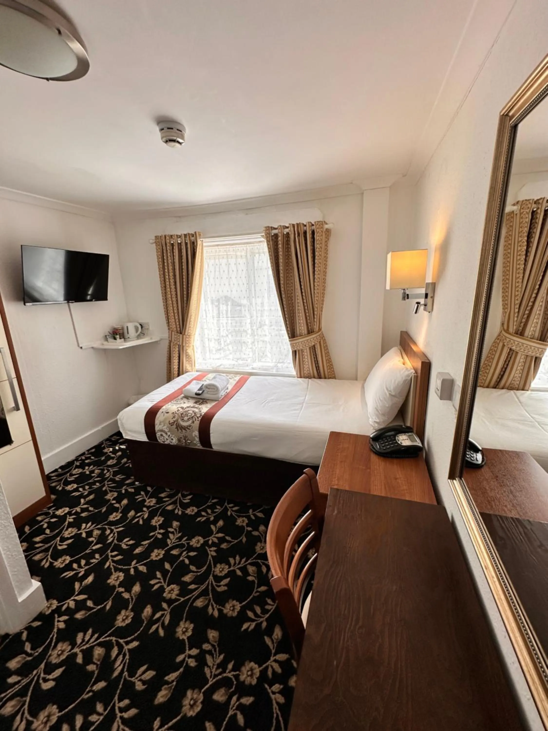 Bed in Andorra Guest Accommodation