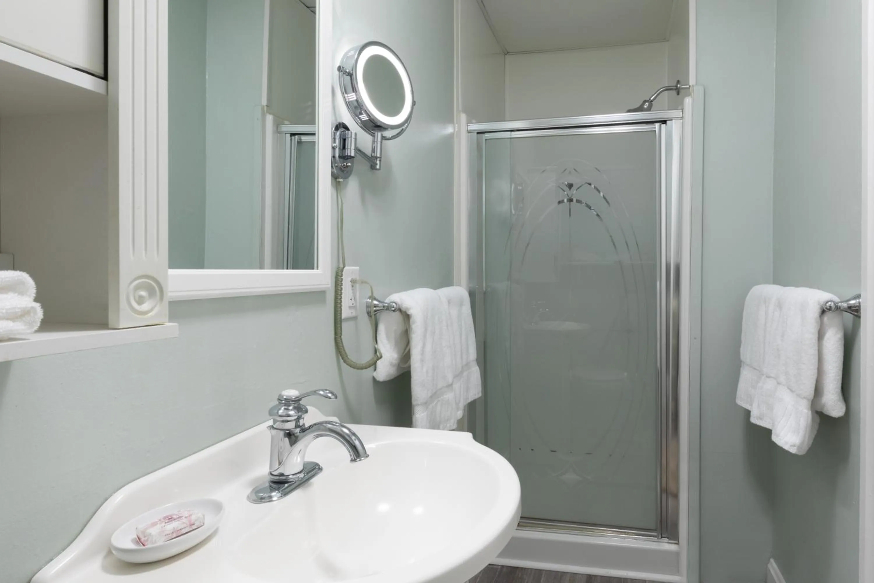 Bathroom in Carlisle House Bed and Breakfast