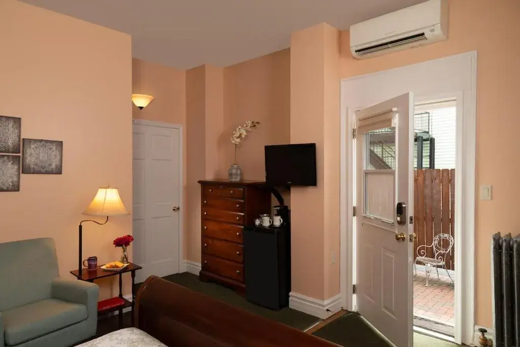 Single Room - single occupancy in Carlisle House Bed and Breakfast Single Room - single occupancy in Carlisle House Bed and Breakfast