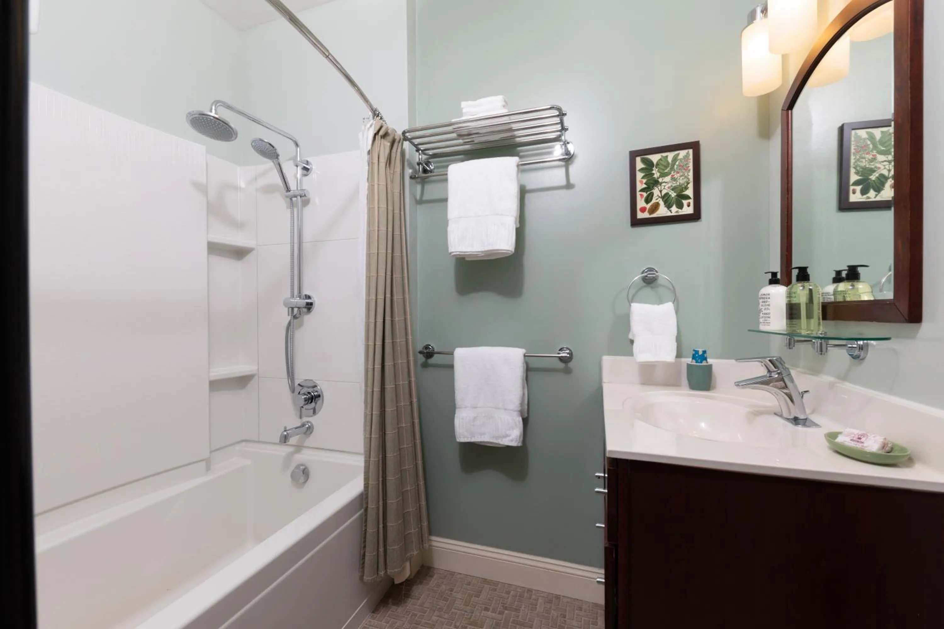 Bathroom in Carlisle House Bed and Breakfast