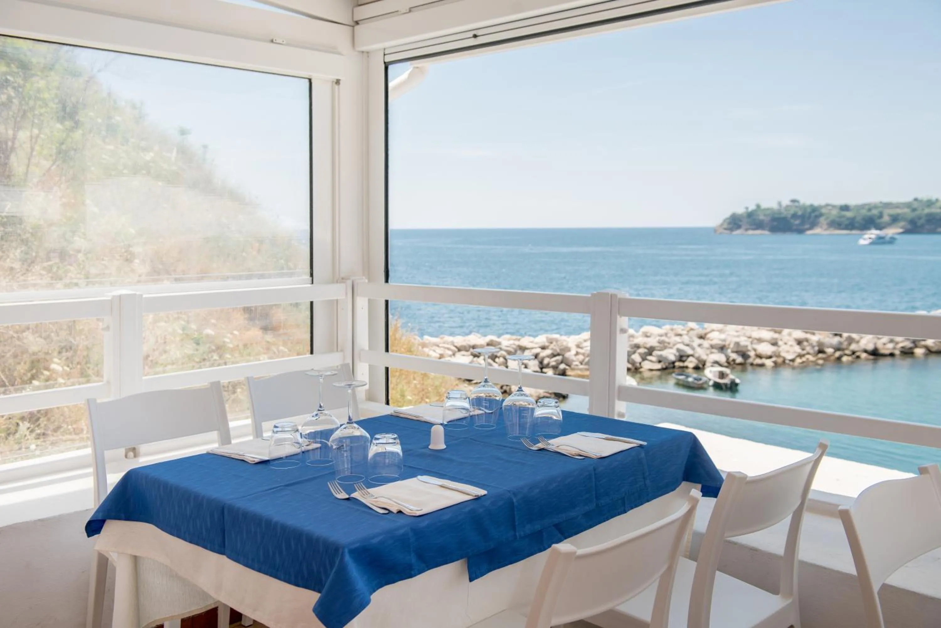 Restaurant/places to eat in Hotel La Corricella