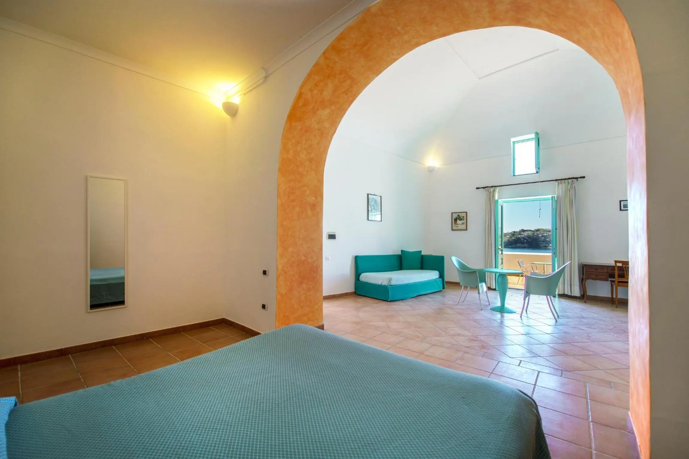 Photo of the whole room in Hotel La Corricella