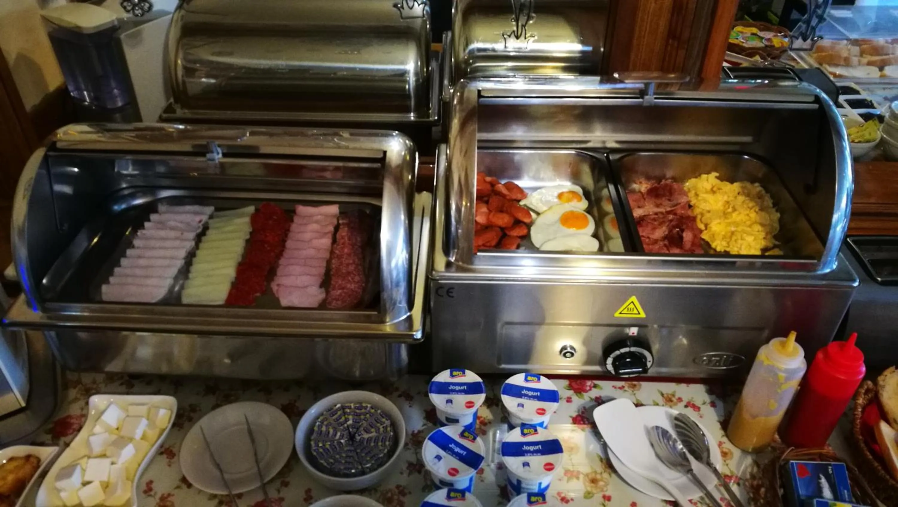 Restaurant/places to eat in Garni Hotel Lav