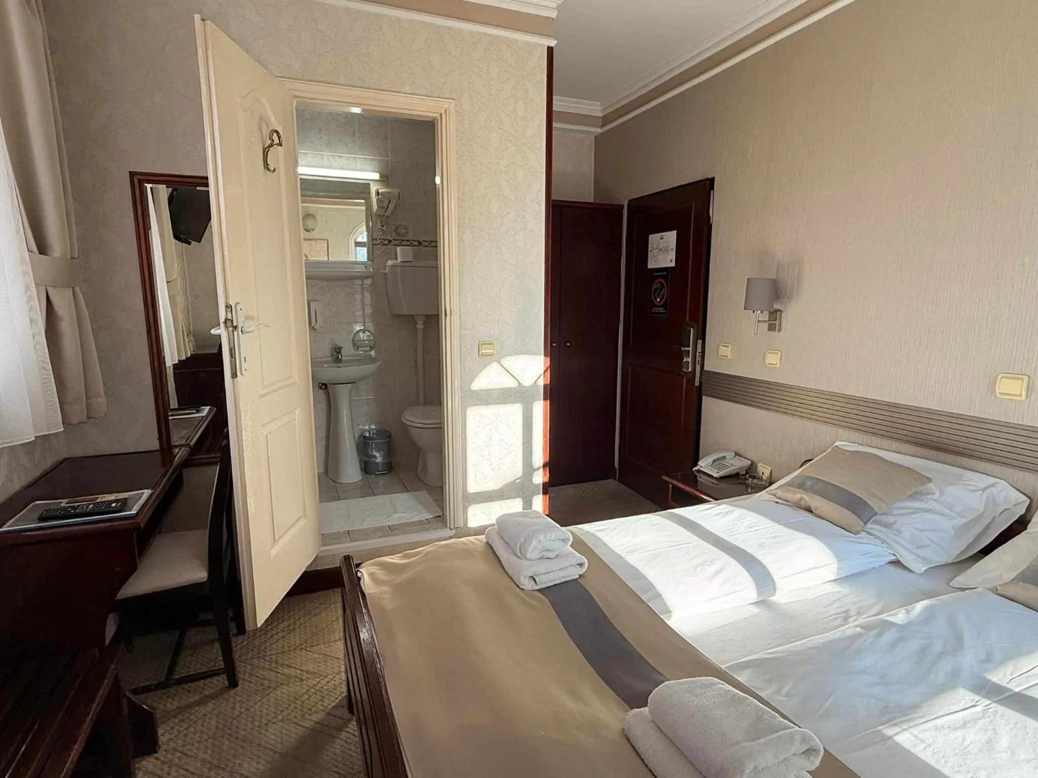 Photo of the whole room, Bed in Garni Hotel Lav