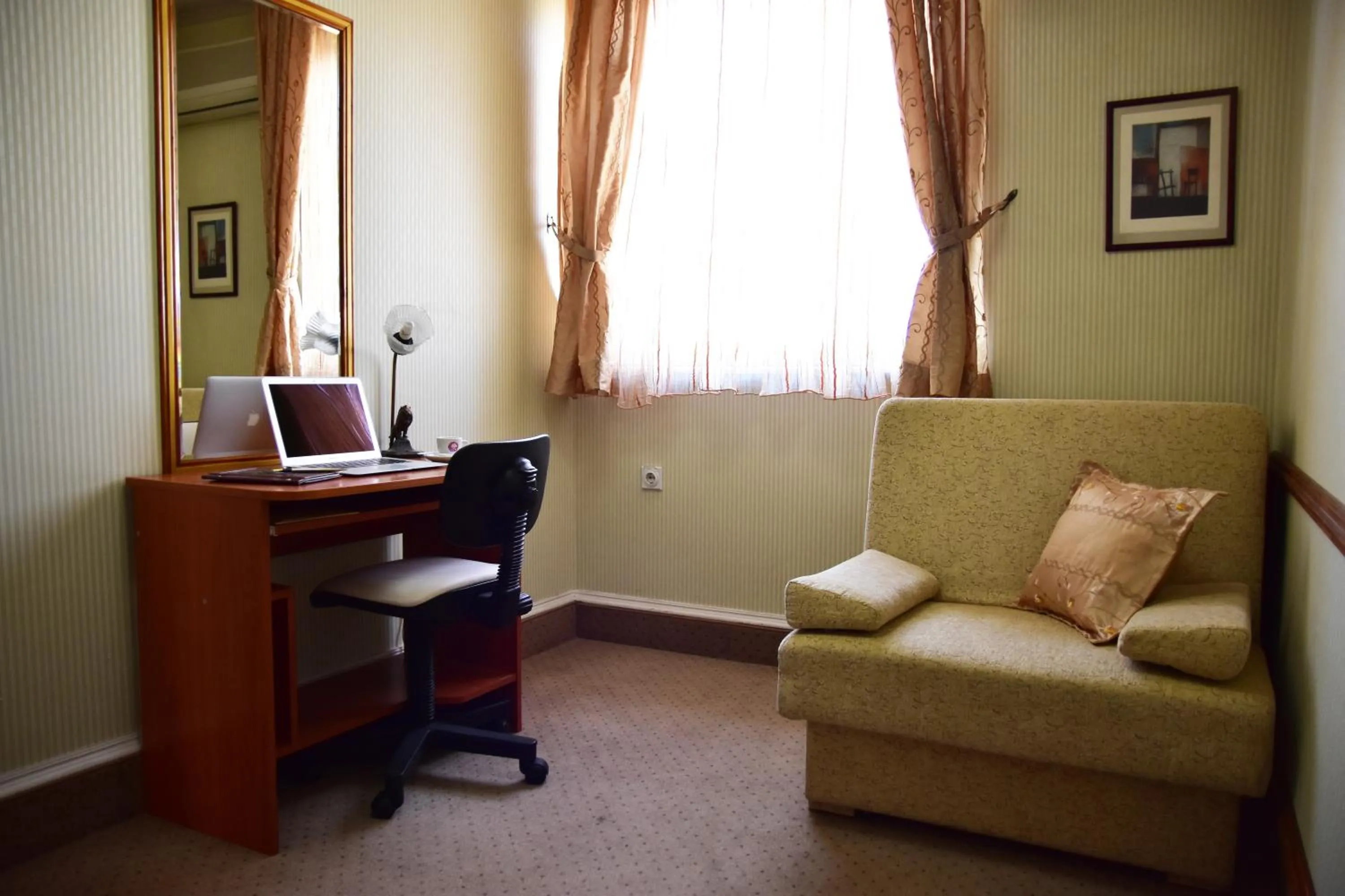 Living room in Garni Hotel Lav