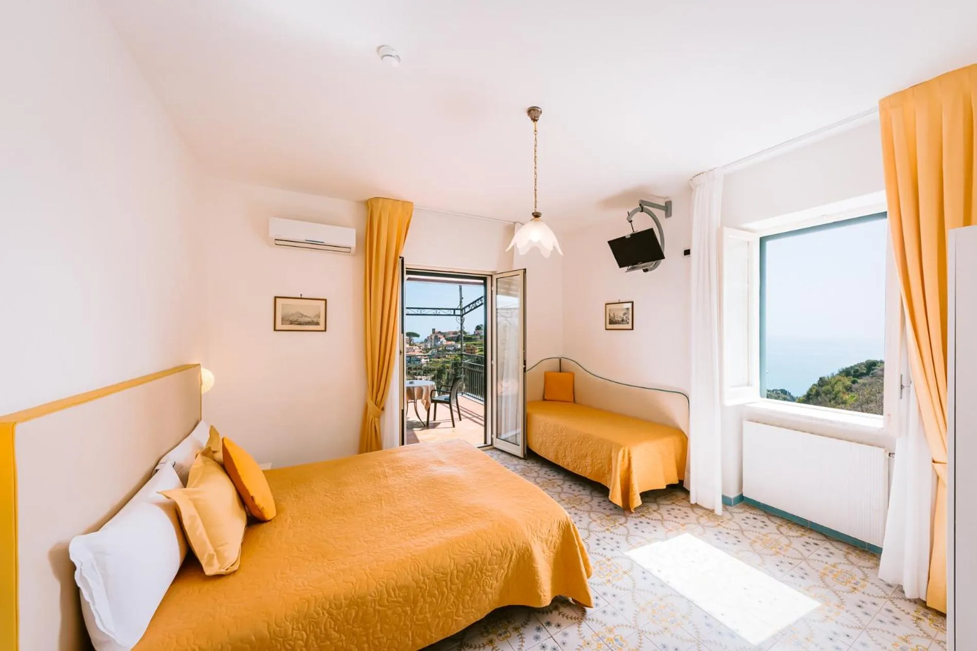 Bed in Hotel Villa Giuseppina