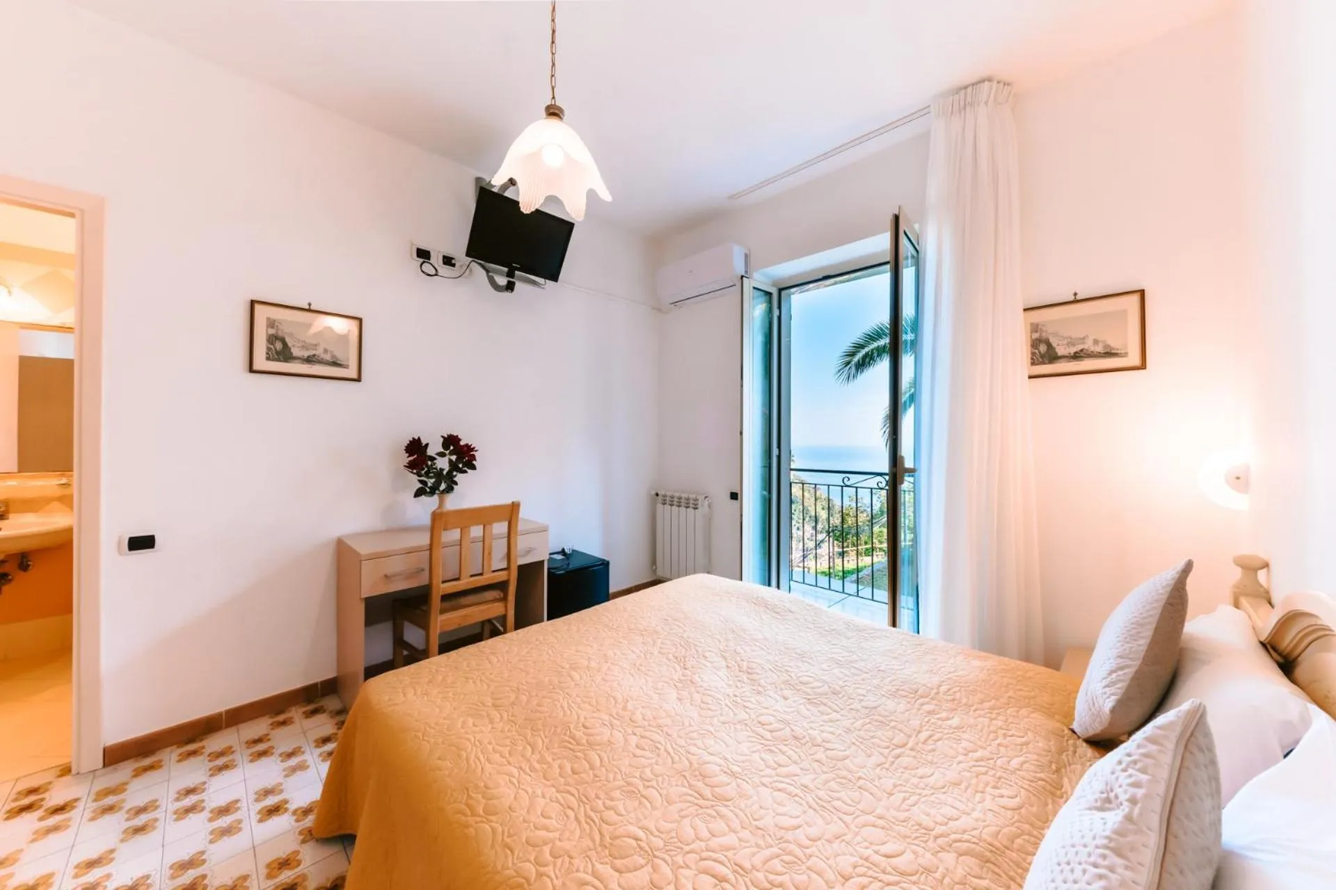 Bed in Hotel Villa Giuseppina