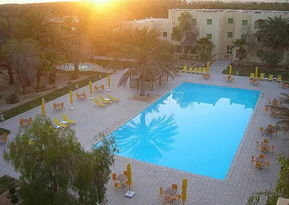 Swimming pool in Sahara Douz