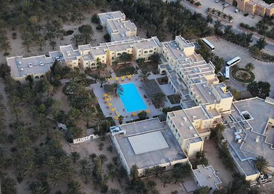 Swimming pool in Sahara Douz