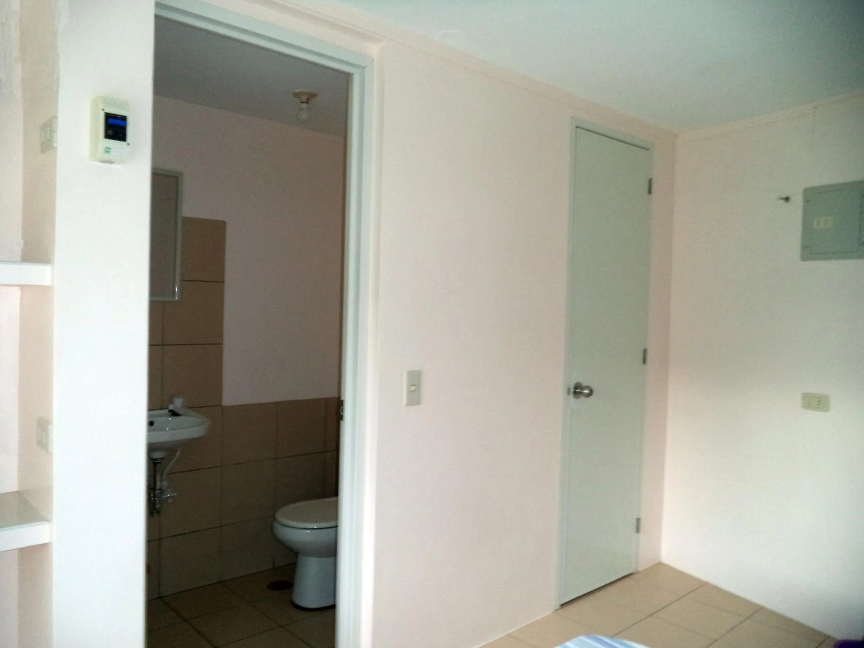 Shower in High Steps Pension